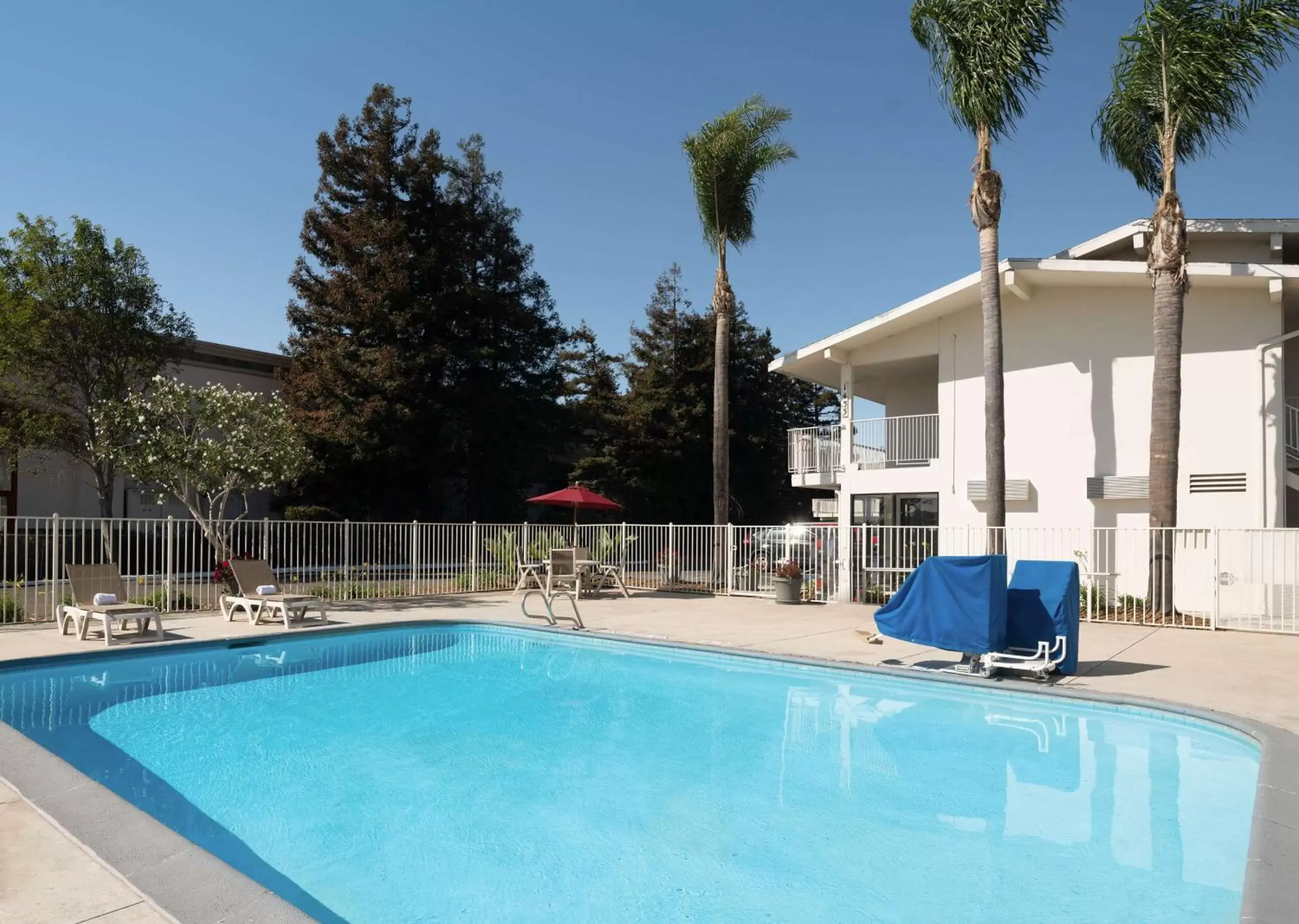 On site, Swimming Pool in Motel 6-San Luis Obispo, CA - North