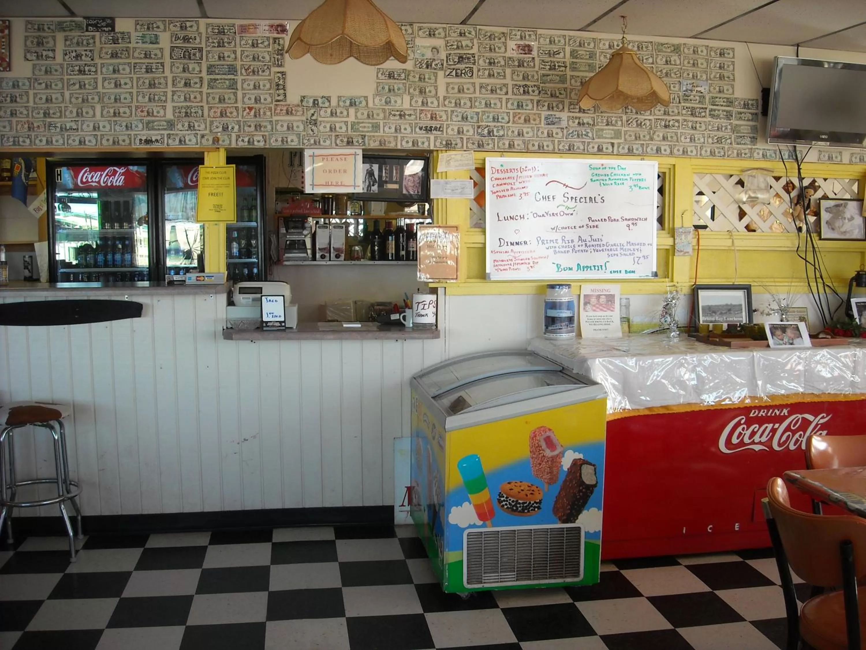 Restaurant/places to eat in Stagecoach 66 Motel