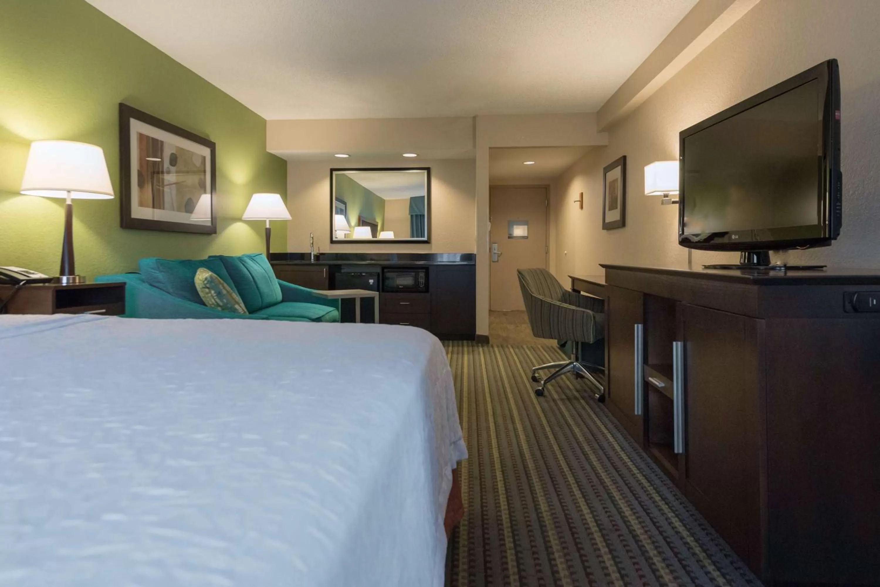 Bed in Hampton Inn Brooksville Dade City