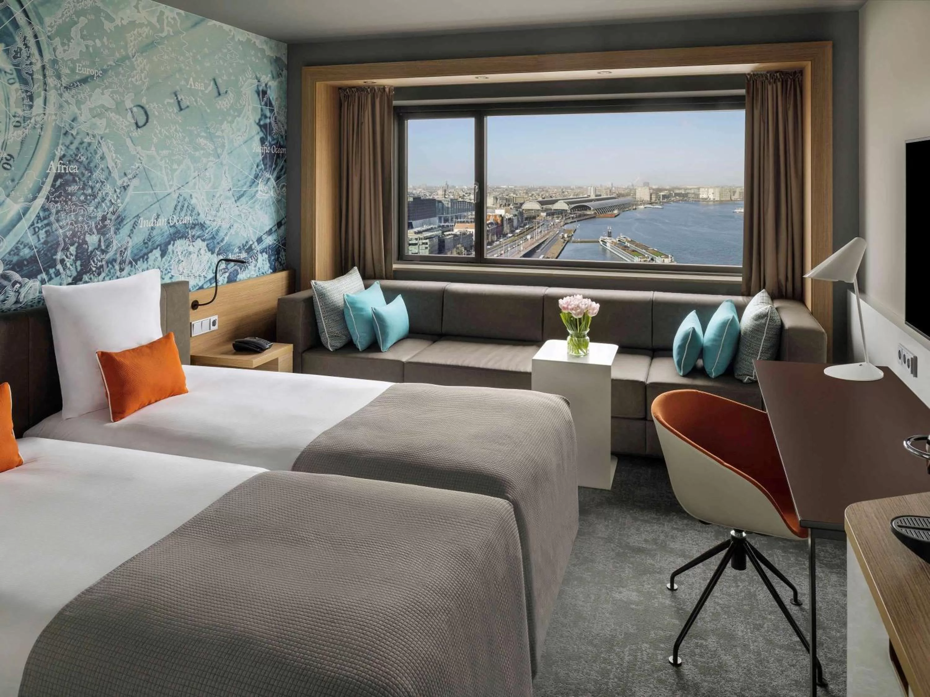 Ambassador Suite - single occupancy in Mövenpick Hotel Amsterdam City Centre