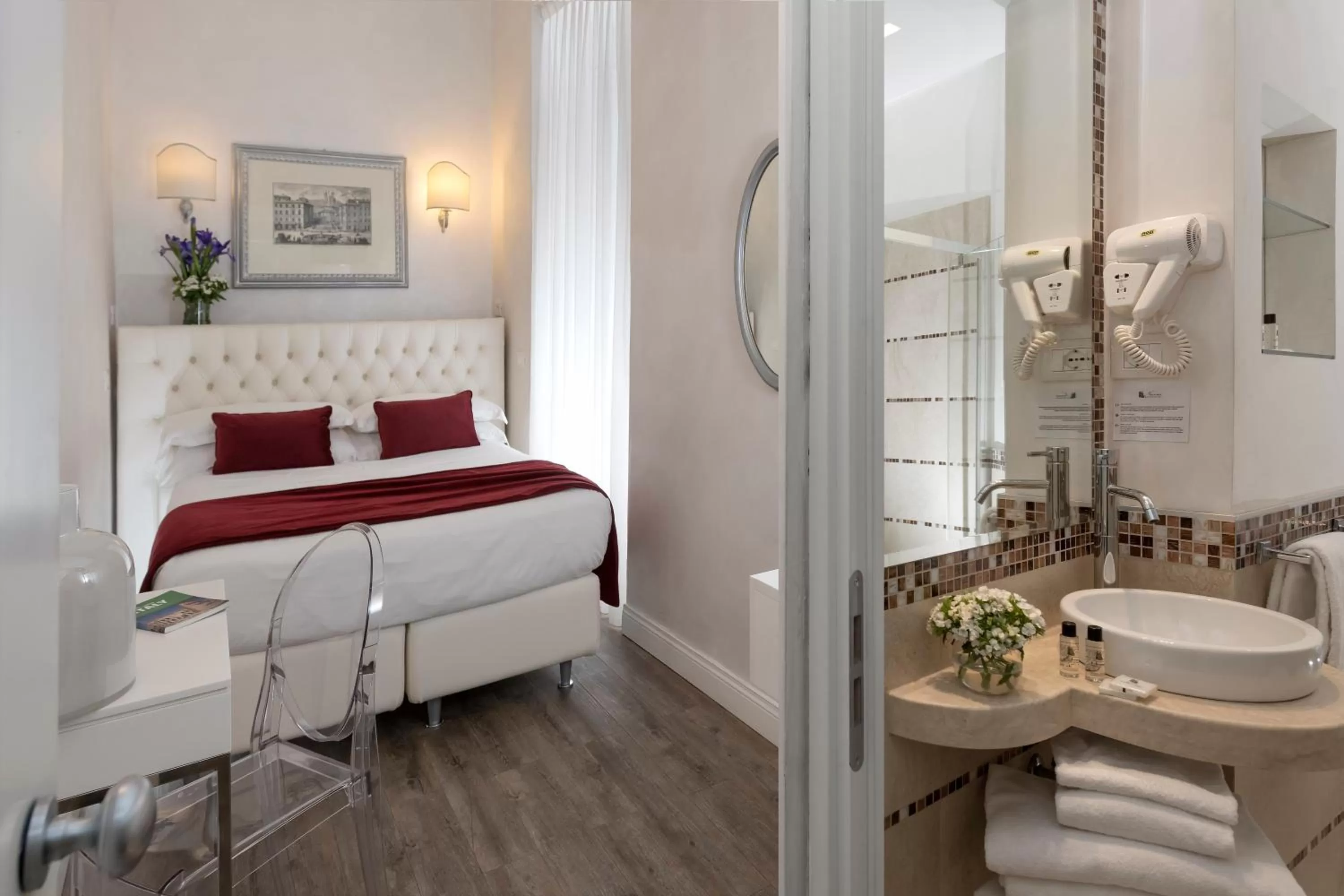 Bathroom, Bed in Hotel Navona
