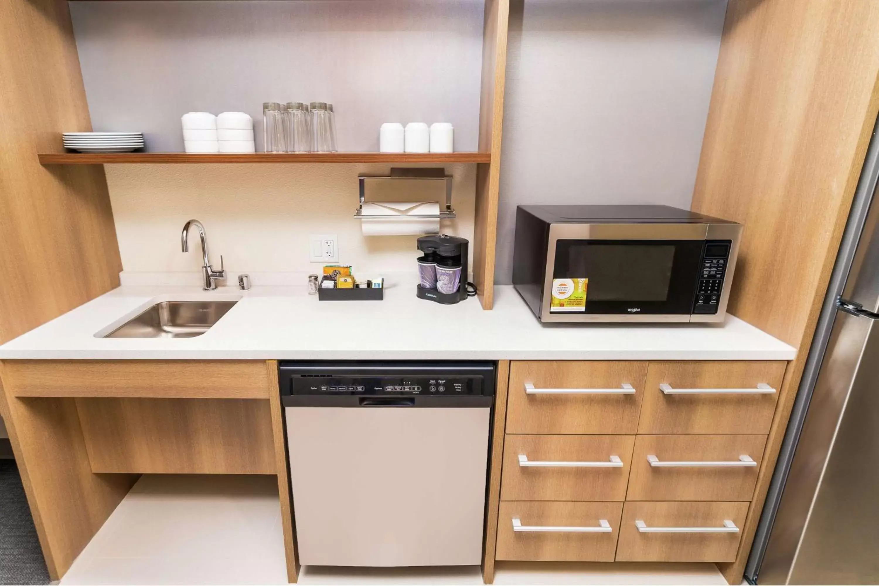 Kitchen or kitchenette, Kitchen/Kitchenette in Home2 Suites by Hilton Las Vegas Stadium District