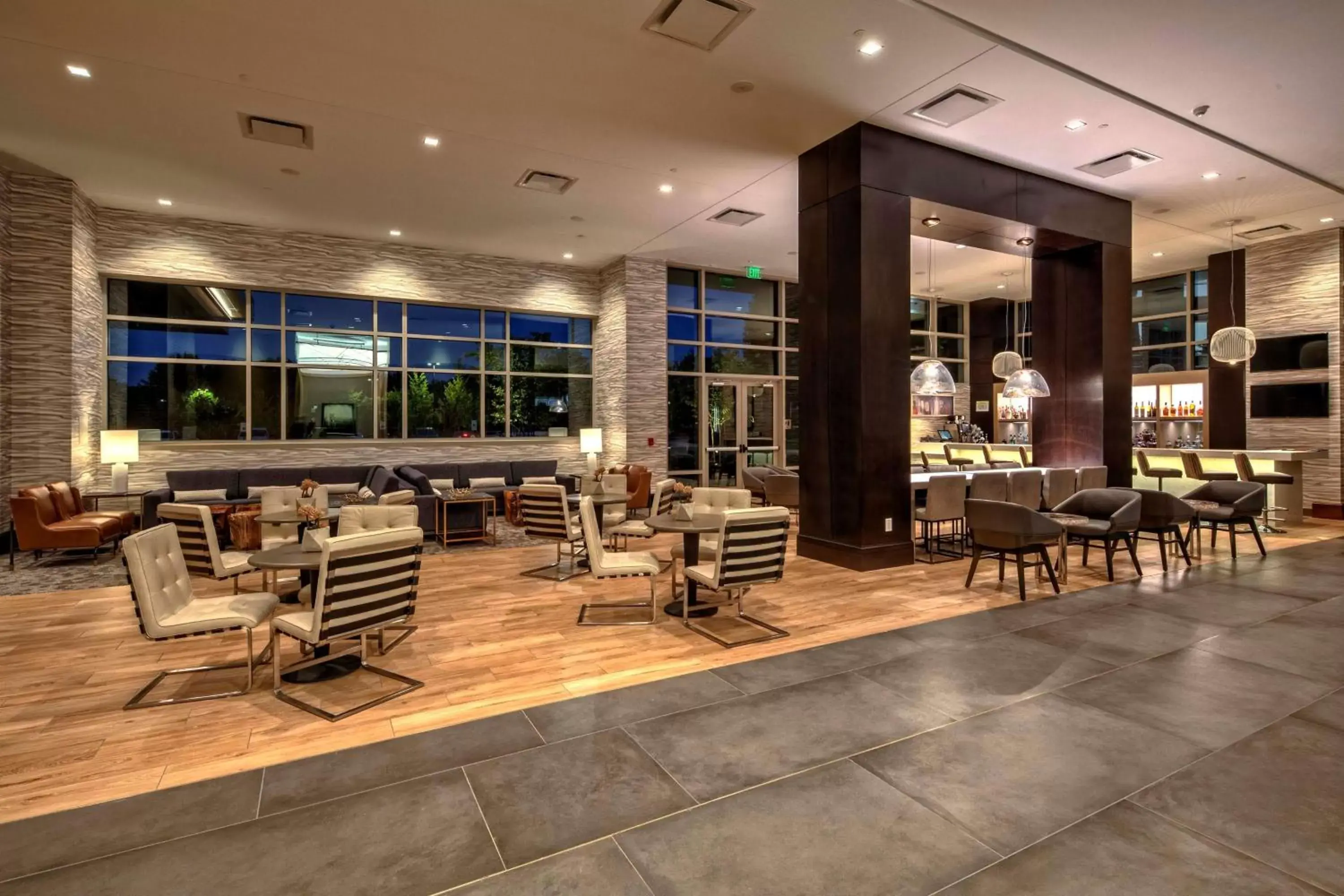 Lounge or bar in Hilton Franklin Cool Springs Lounge or bar in Hilton Franklin Cool Springs