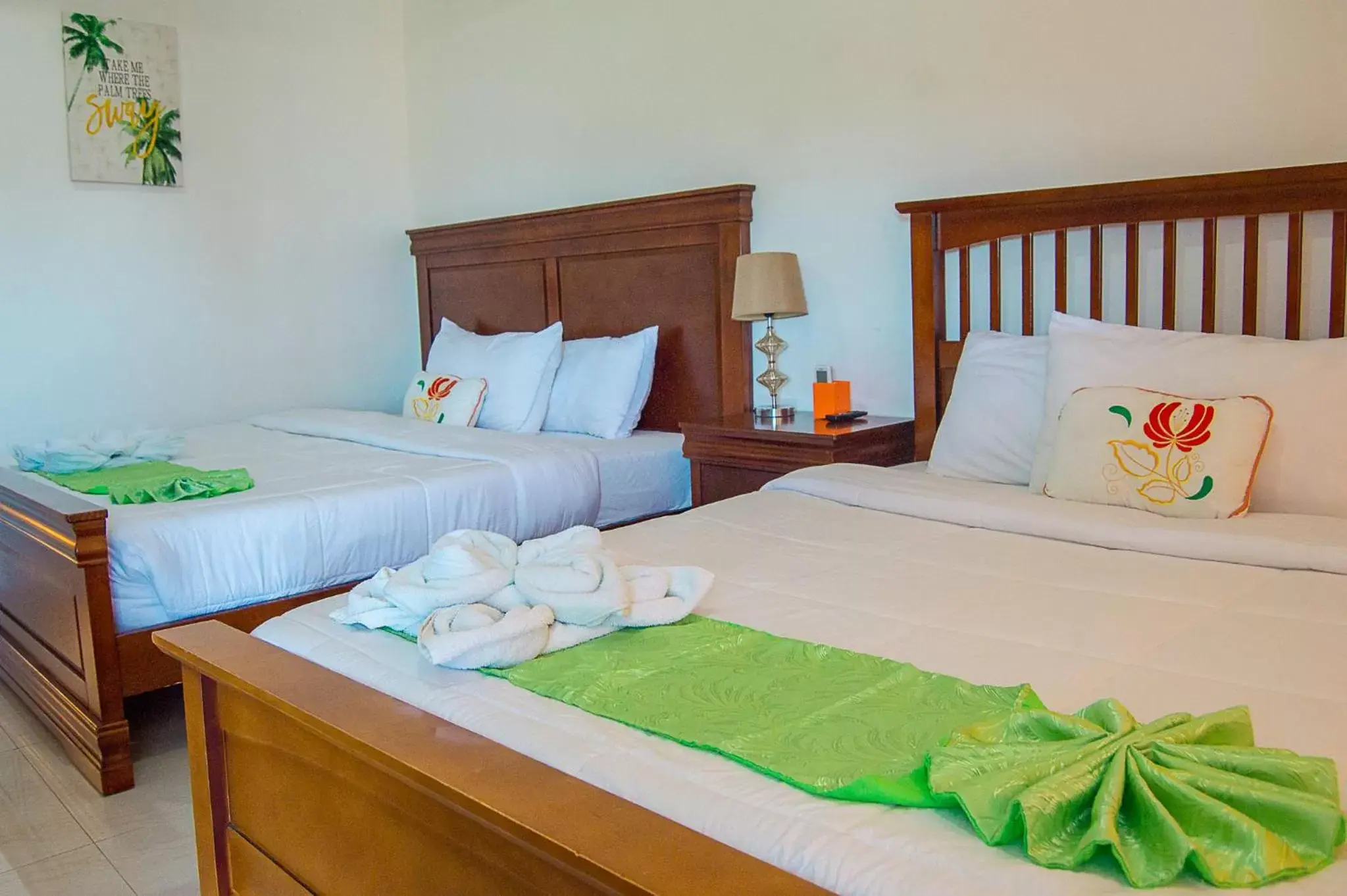 Bed in Moalboal Tropics Bed in Moalboal Tropics