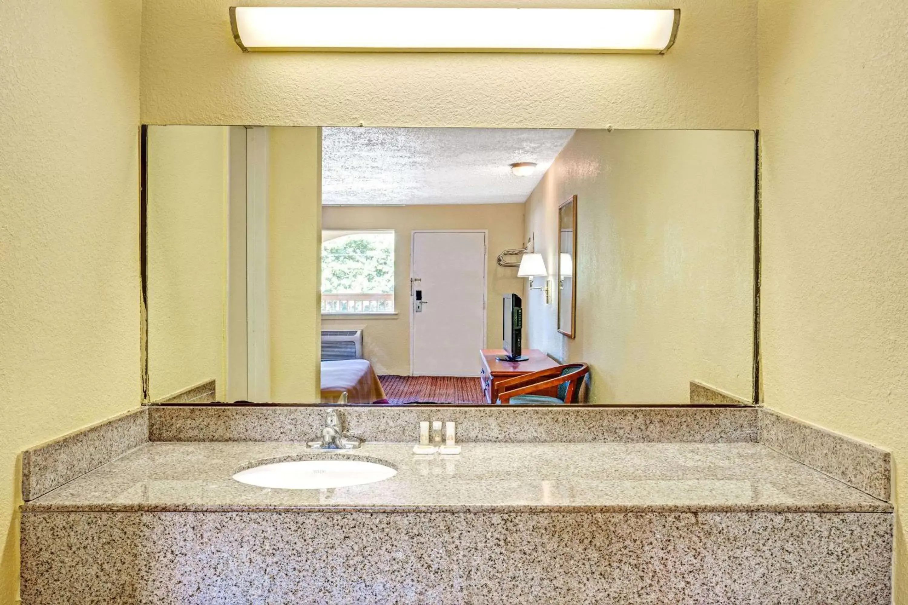 Bathroom in Days Inn by Wyndham Chesapeake