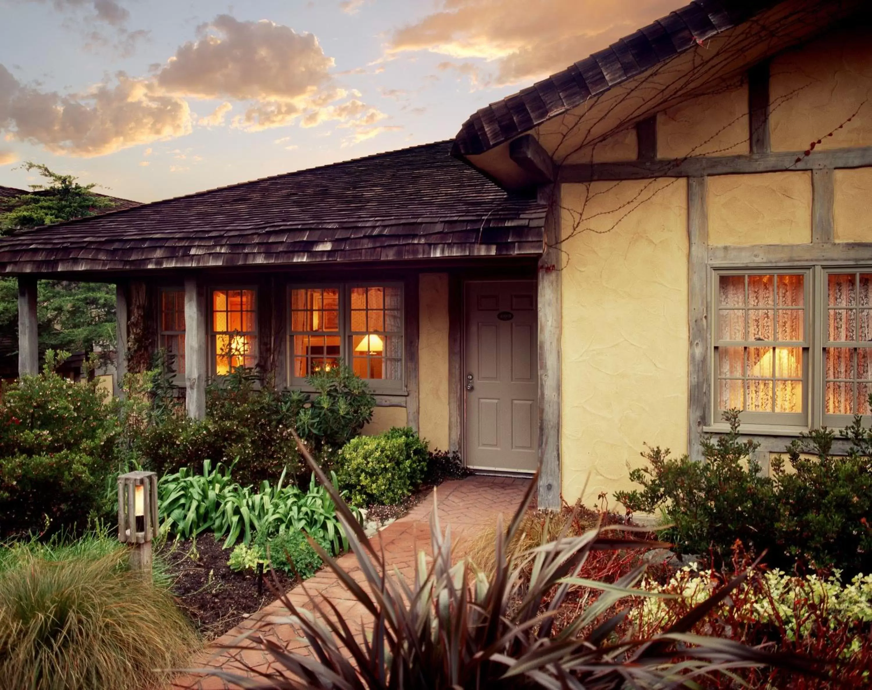 Facade/entrance, Property Building in Fogcatcher Inn