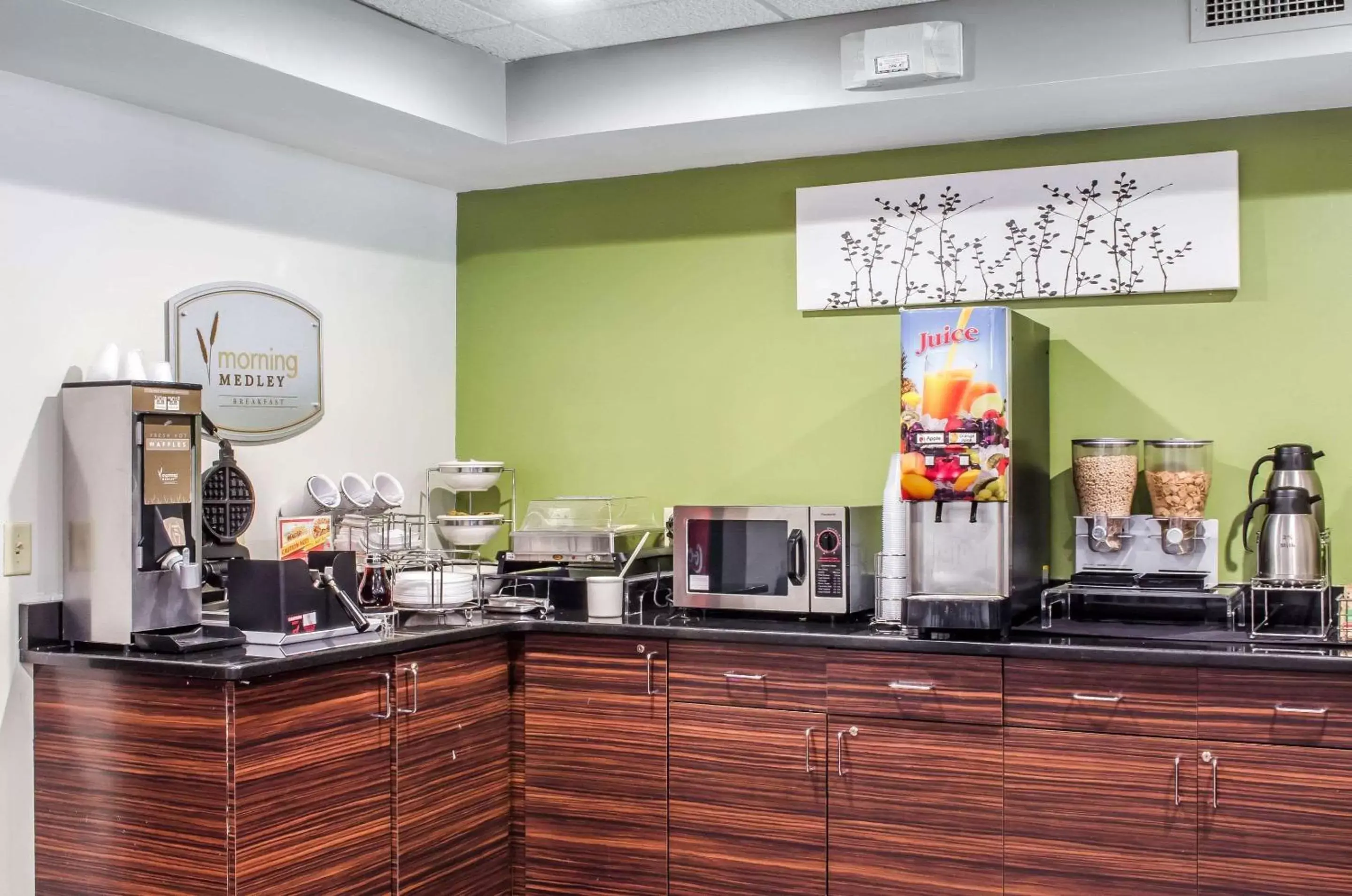 Restaurant/places to eat in Sleep Inn & Suites Bensalem Restaurant/places to eat in Sleep Inn & Suites Bensalem