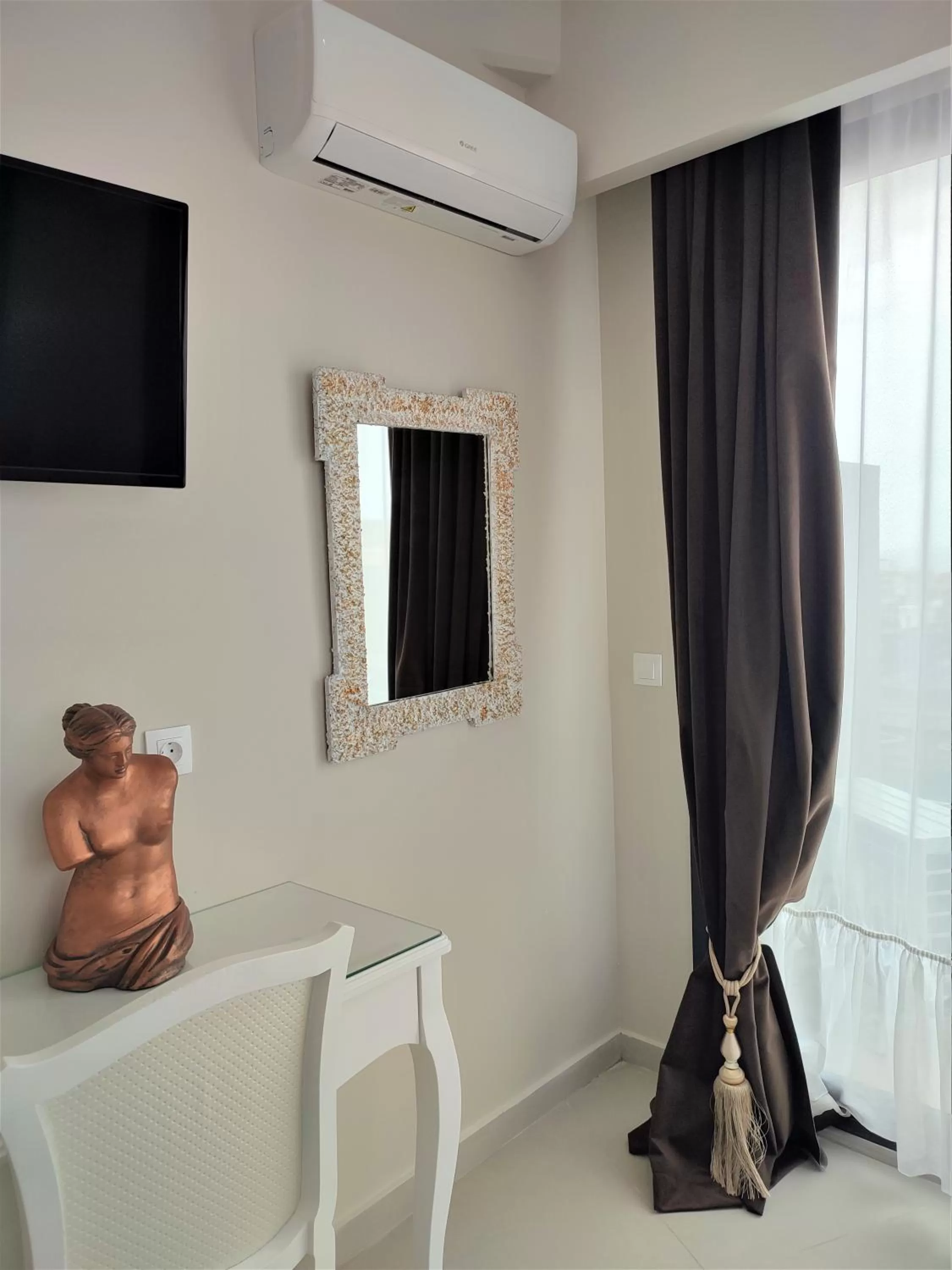 air conditioner in Light Blue Hotel