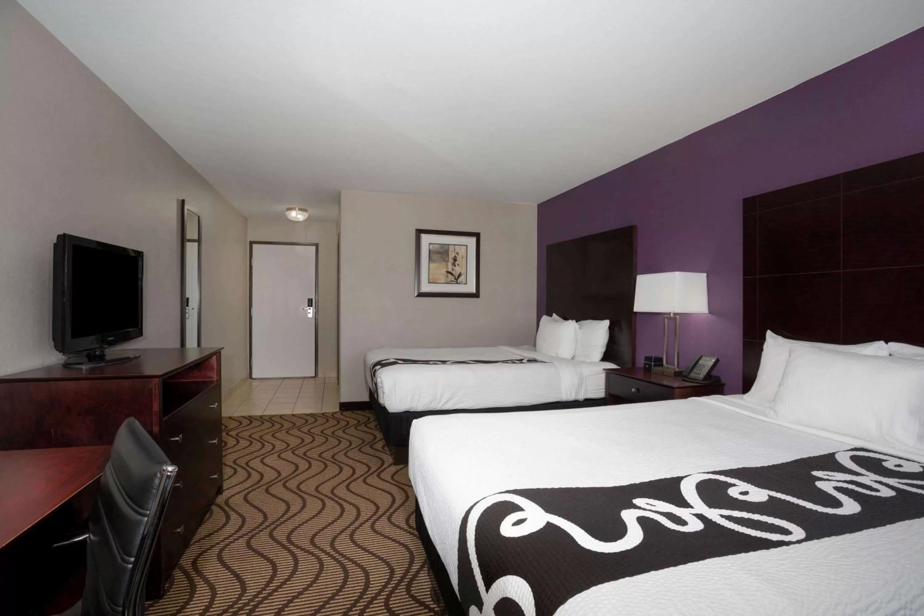 Photo of the whole room, Bed in La Quinta by Wyndham Henderson-Northeast Denver