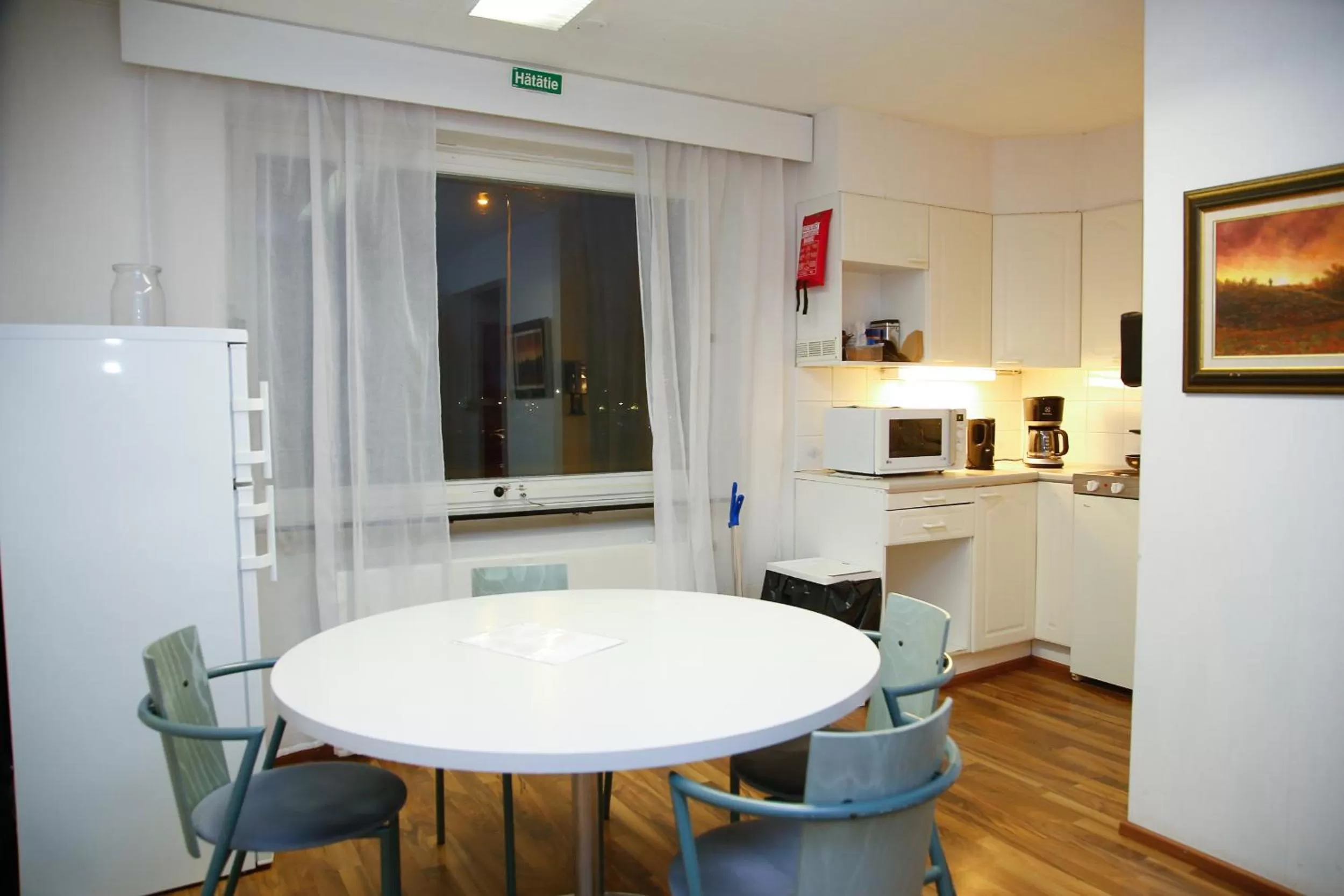 Communal kitchen in Motel Tornio