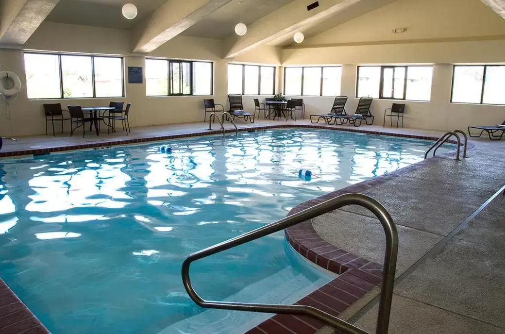 Swimming Pool in Greenlight Inn & Suites St James