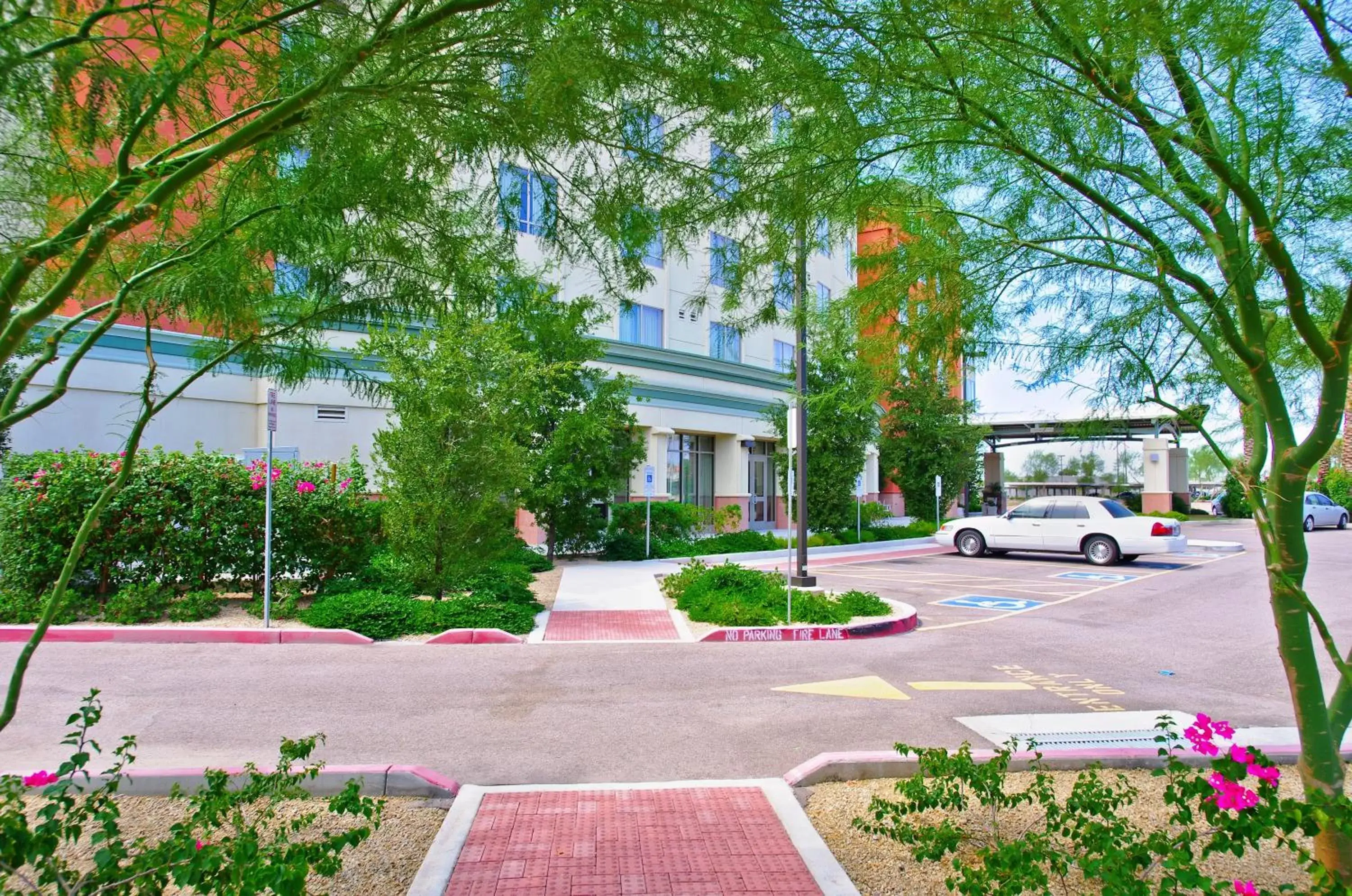 Property Building in Holiday Inn Phoenix Airport, an IHG Hotel