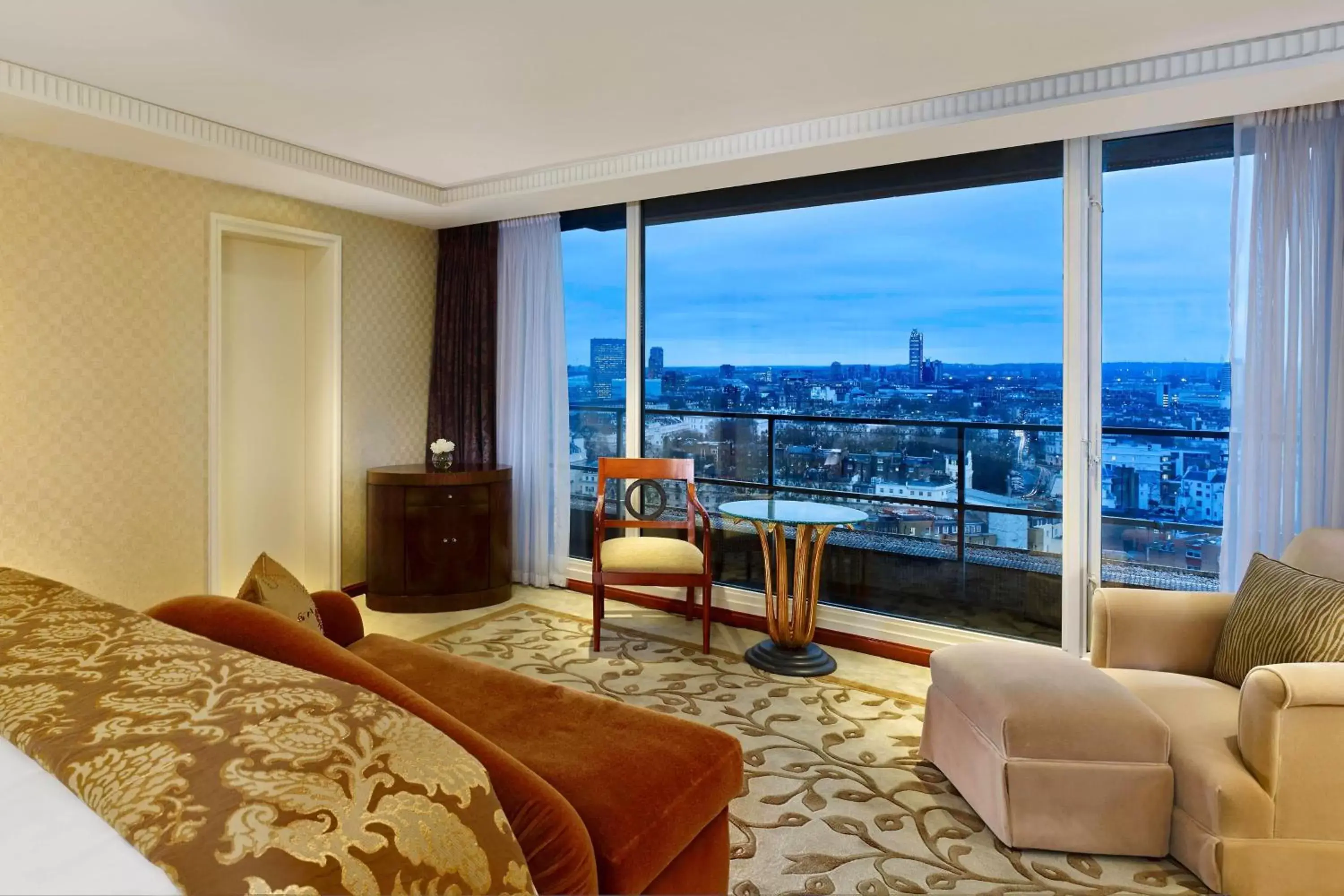 Bedroom in The Park Tower Knightsbridge, a Luxury Collection Hotel, London