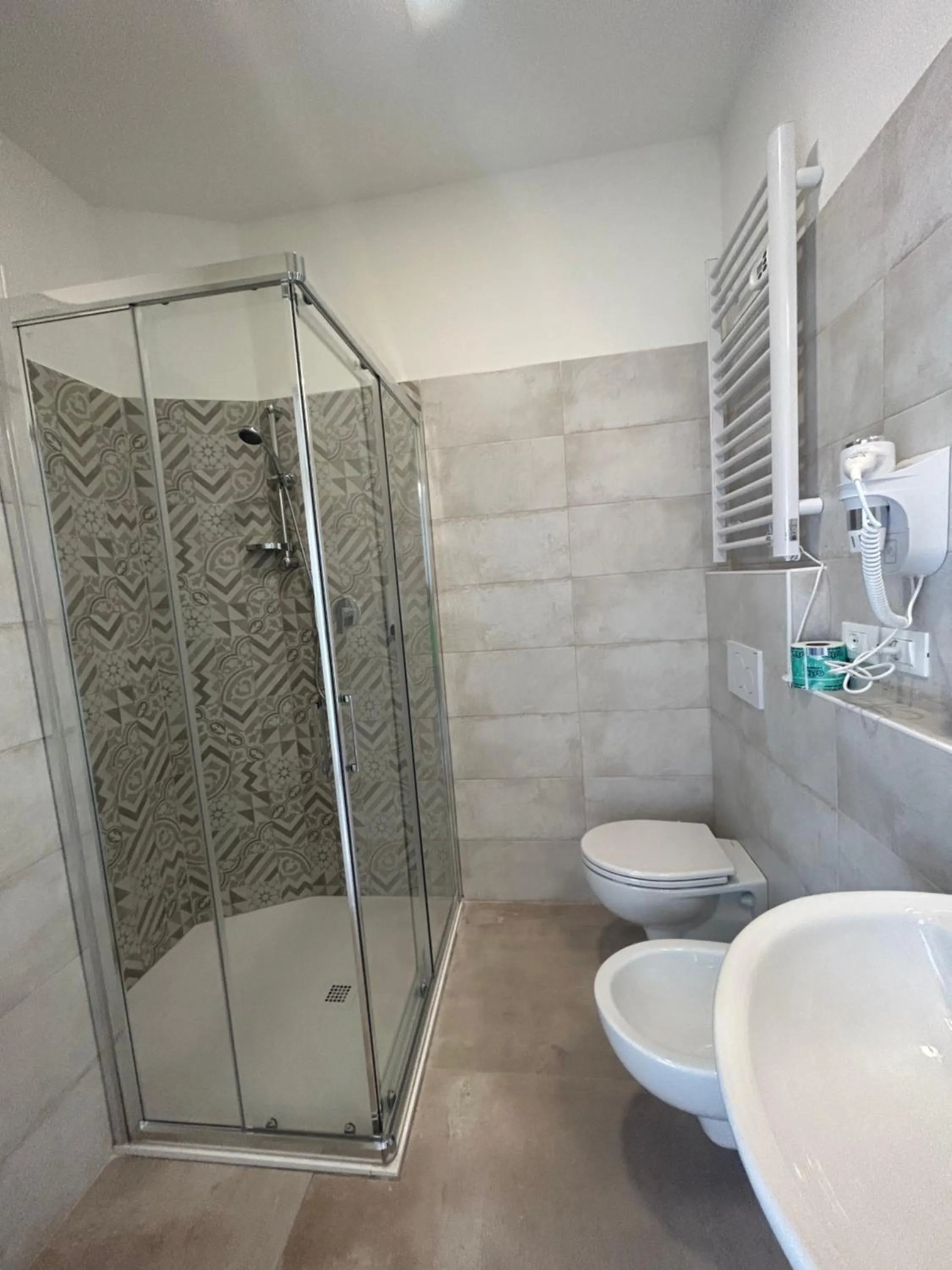 Shower in Hotel Laika