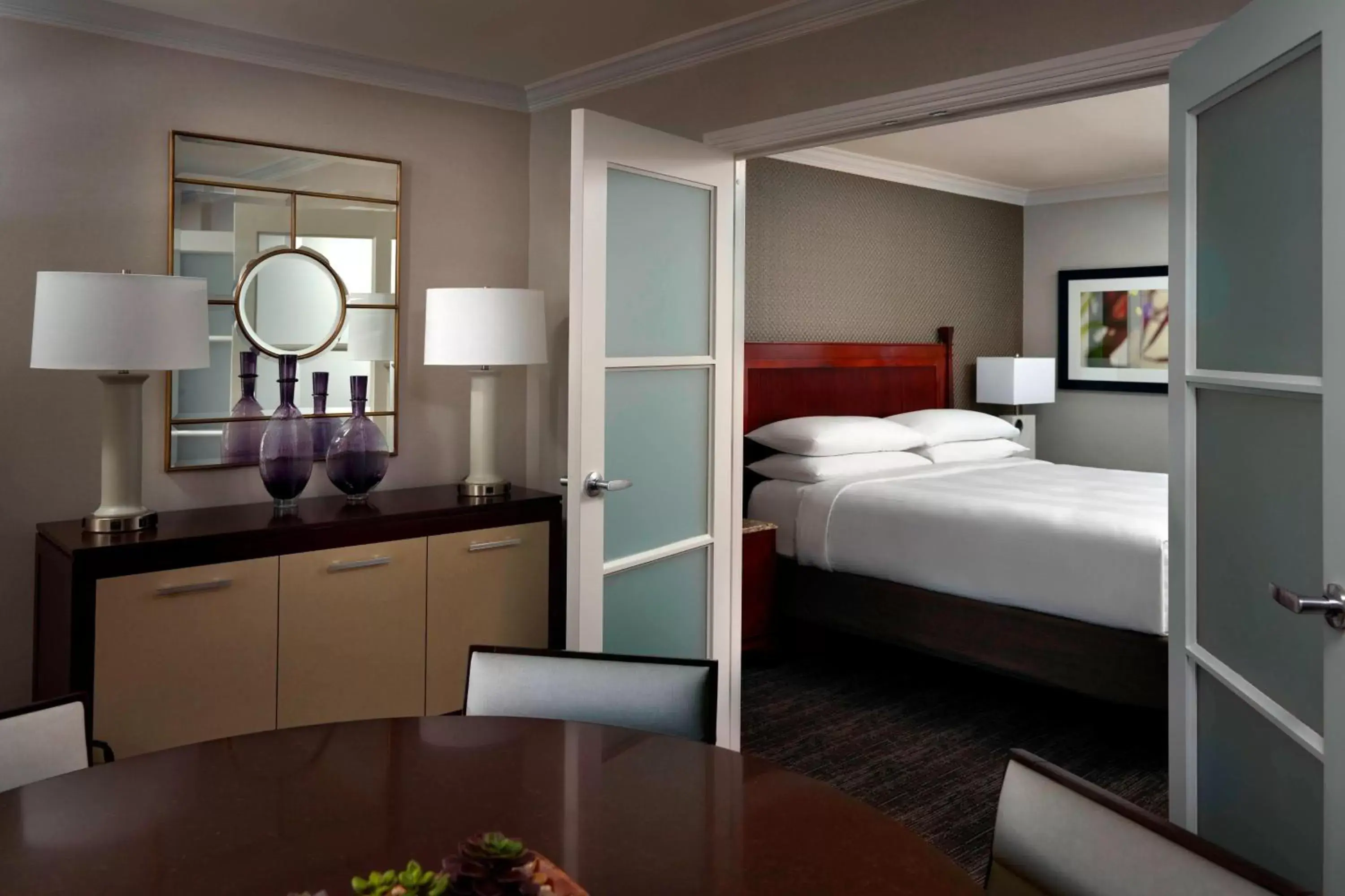 Bedroom, Bed in Washington Dulles Airport Marriott