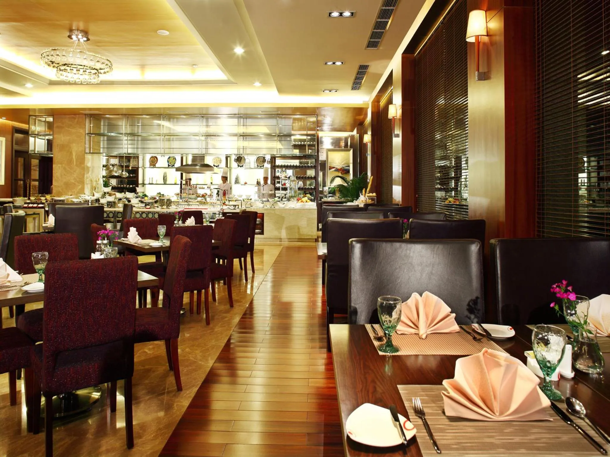 Restaurant/places to eat in Wyndham Beijing North