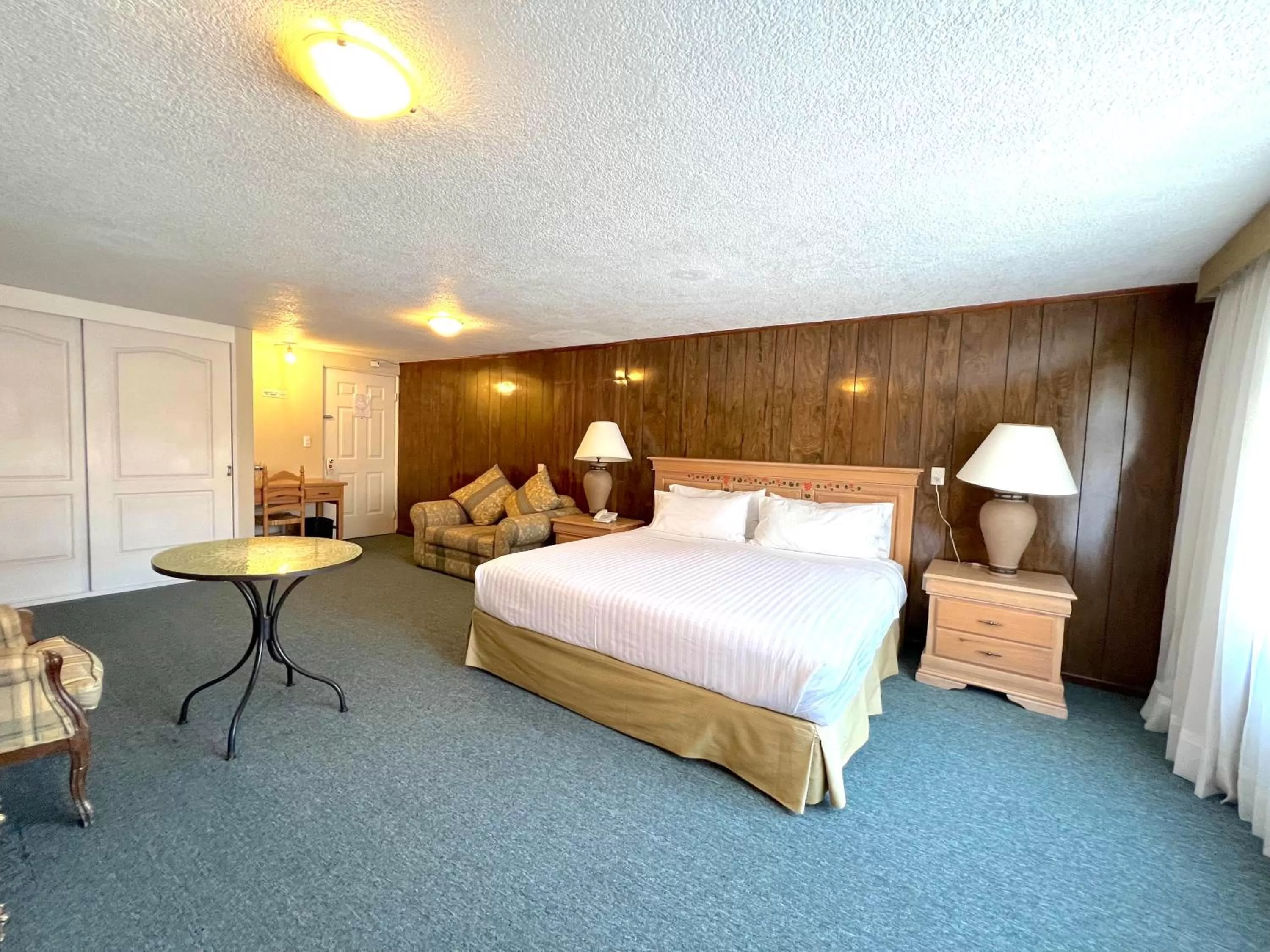 Photo of the whole room, Bed in Biohotel Boutique Metepec