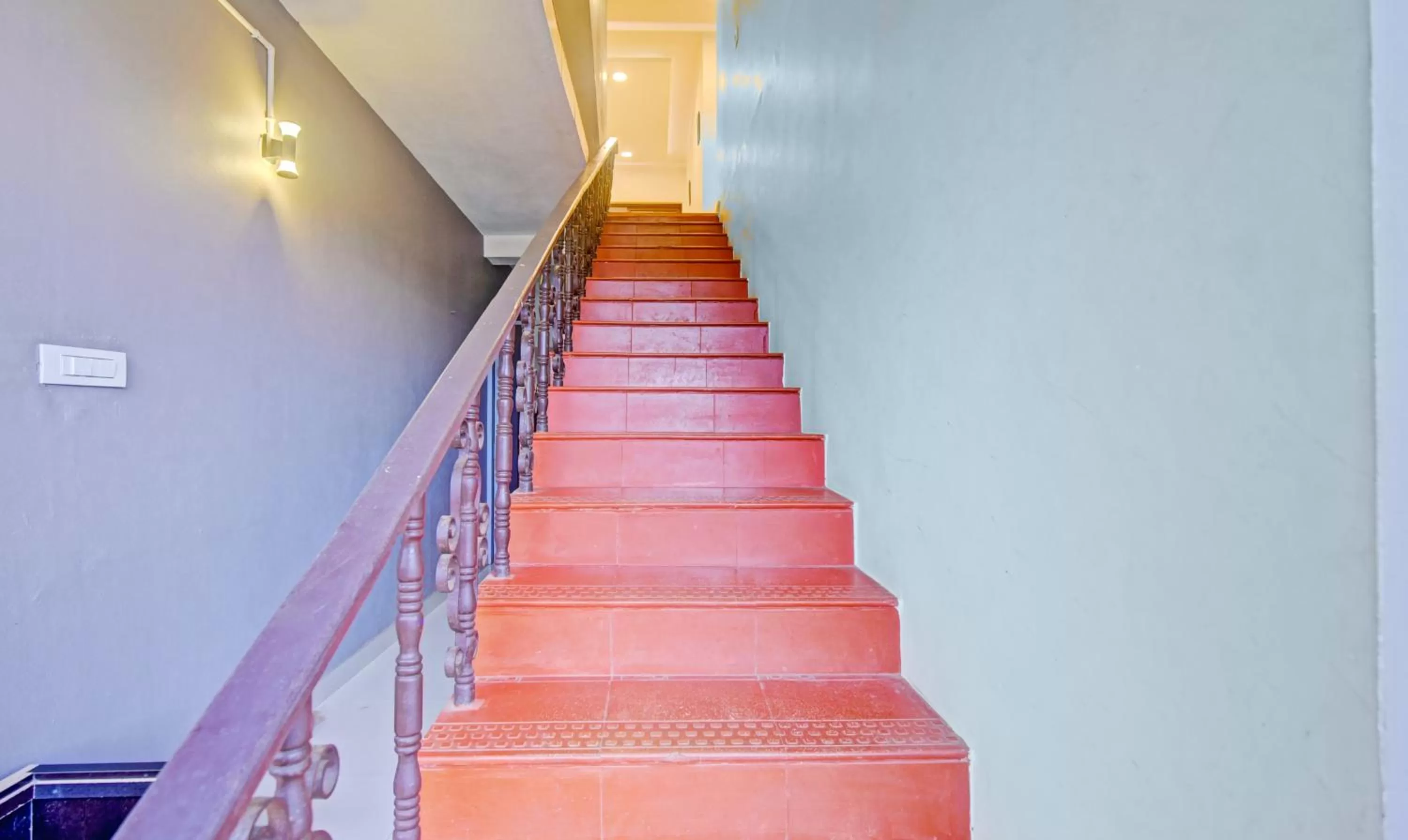 Lobby or reception in Itsy Hotels Igloo Residency Raja Seat