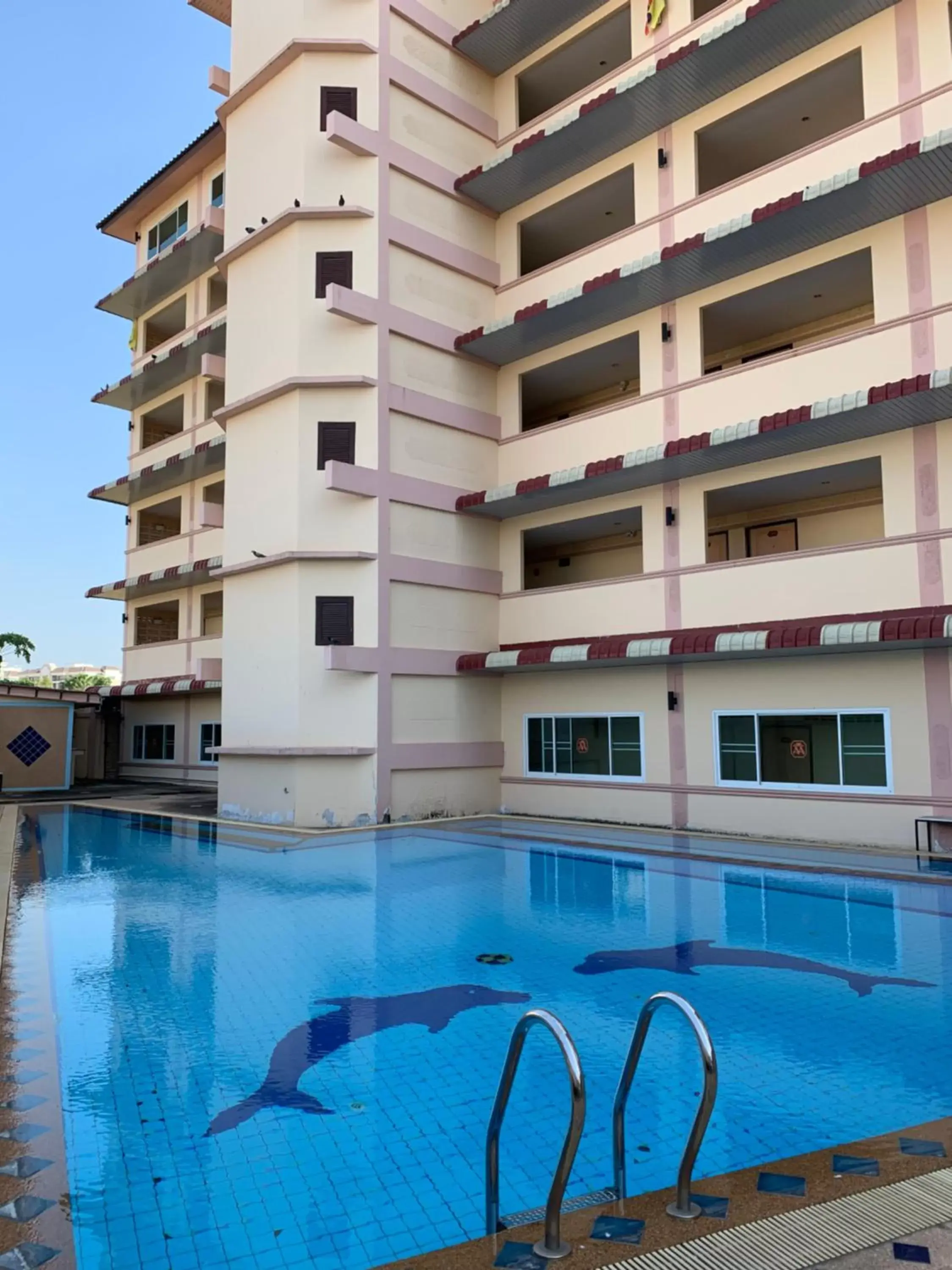 Property building, Swimming Pool in AA Pattaya Ville