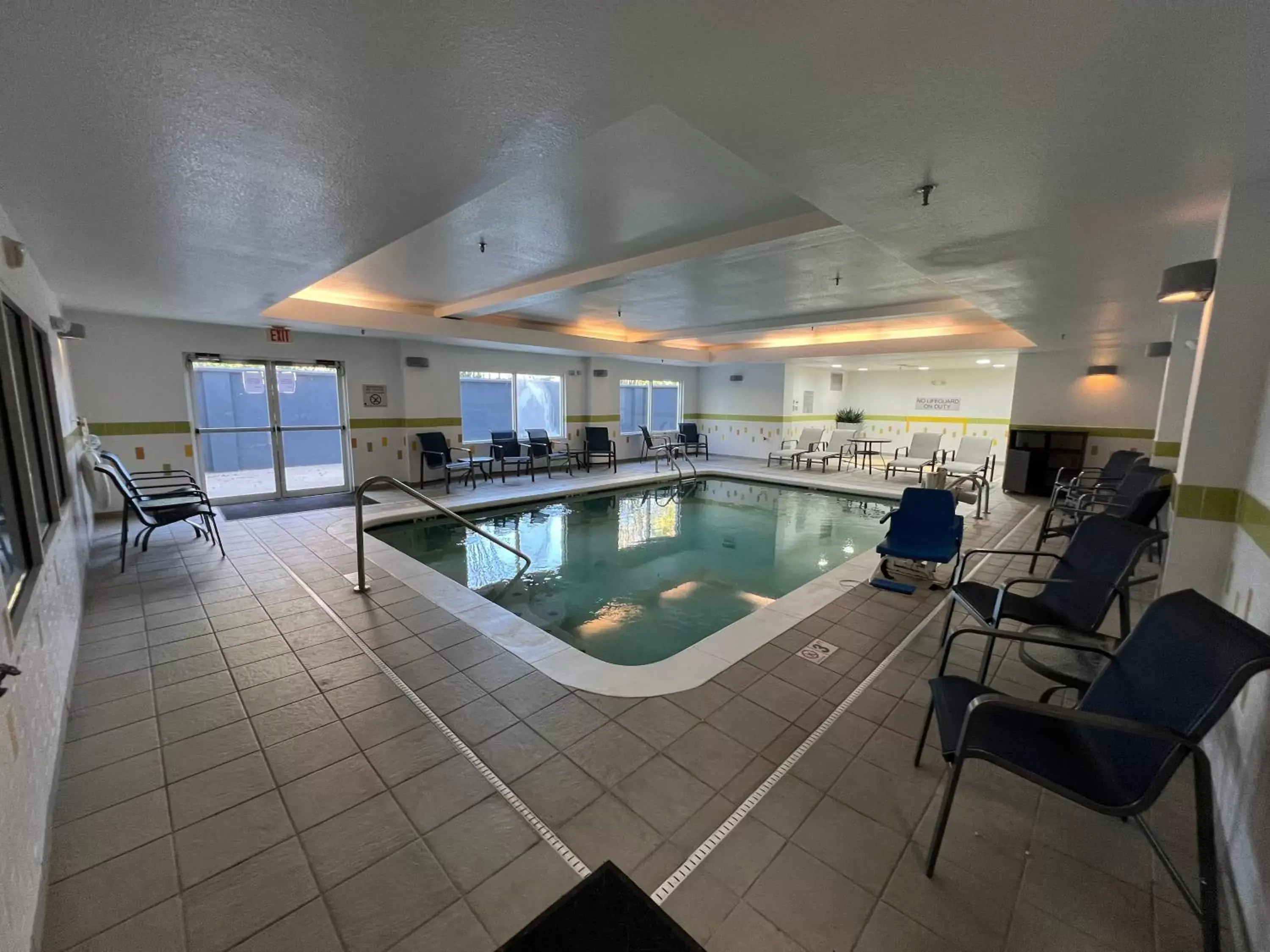 Swimming Pool in Best Western LSU/Medical Corridor Inn & Suites