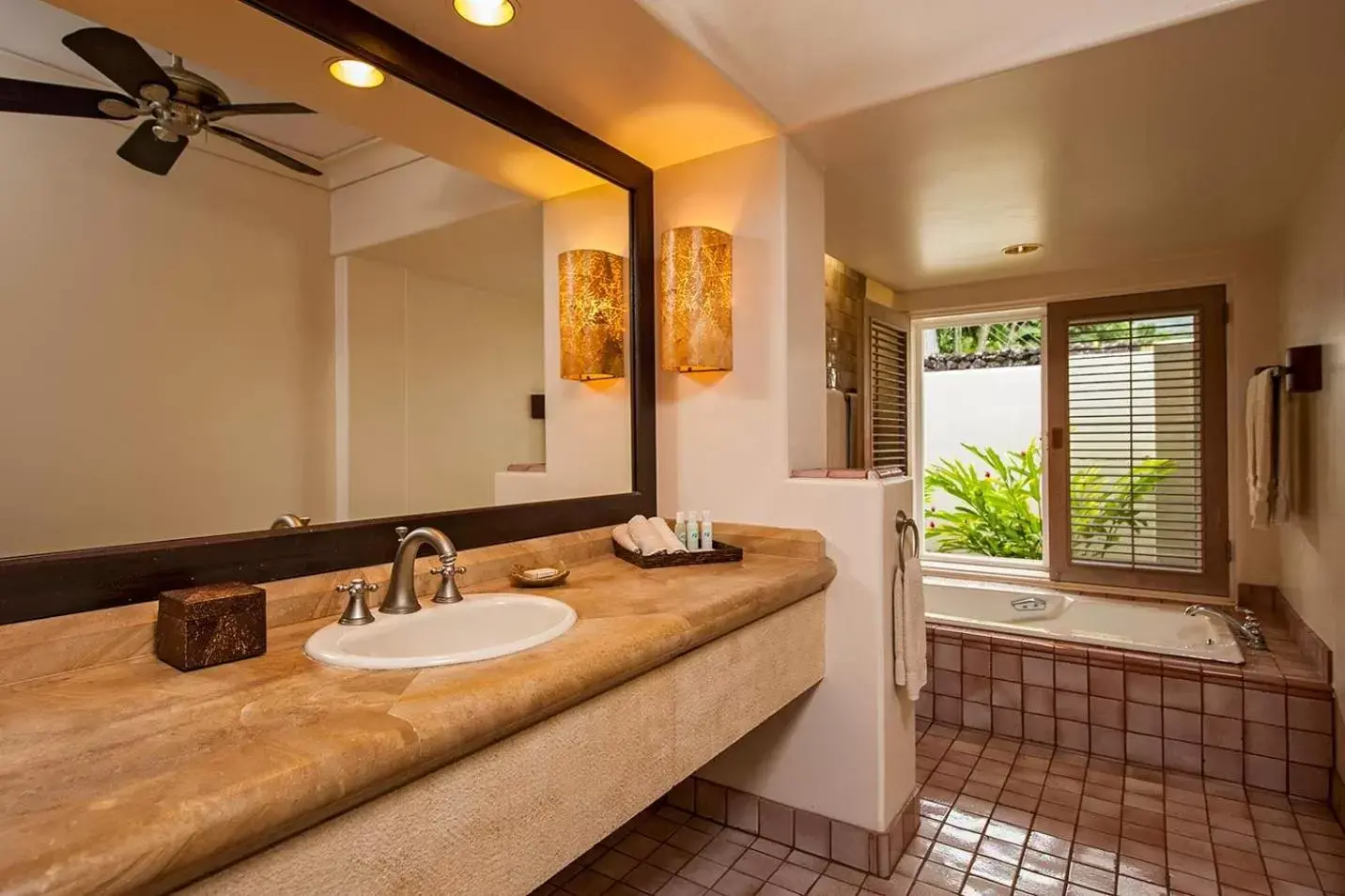 Bathroom in Hana-Maui Resort, a Destination by Hyatt Residence