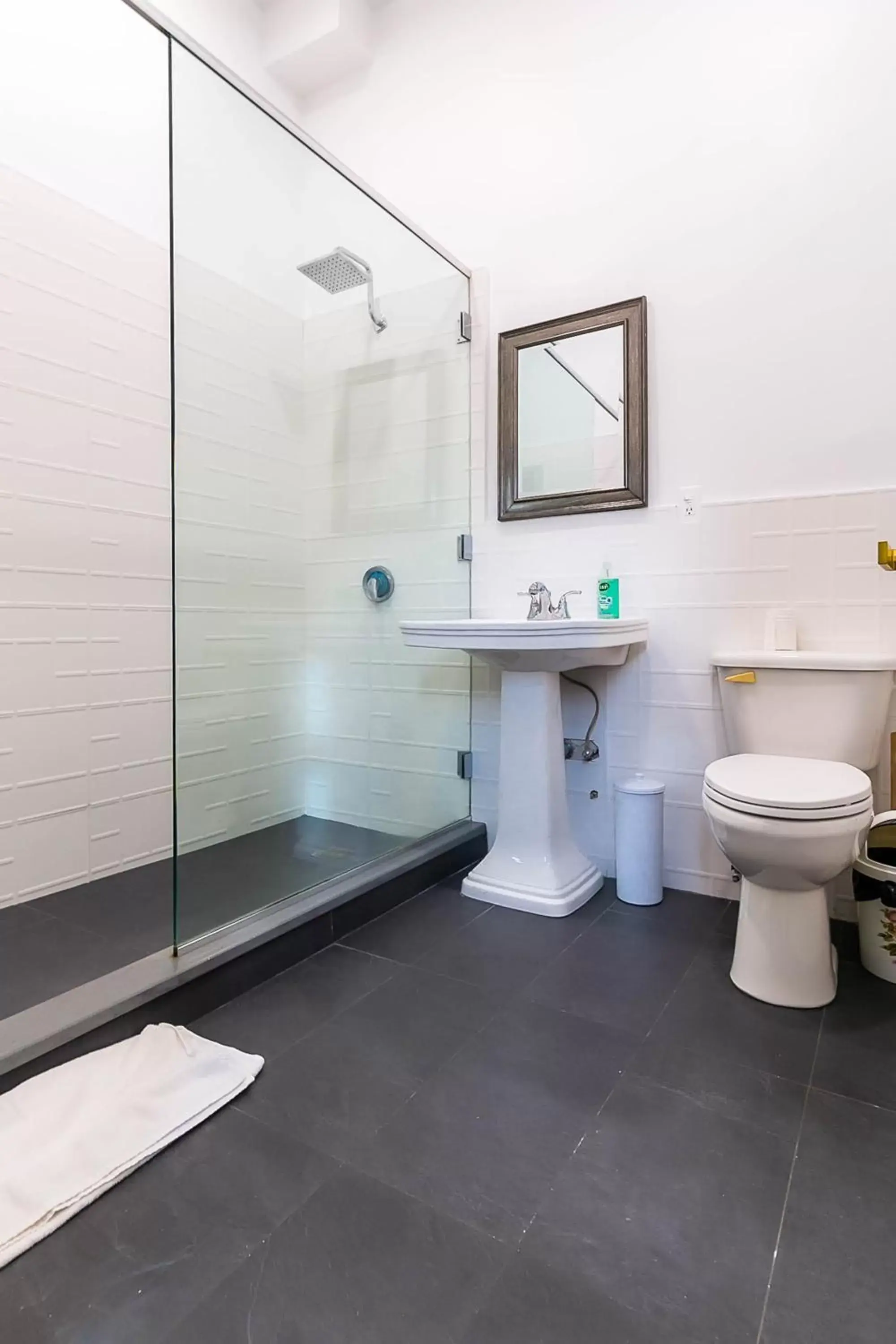 Shower, Bathroom in NY Moore Hostel