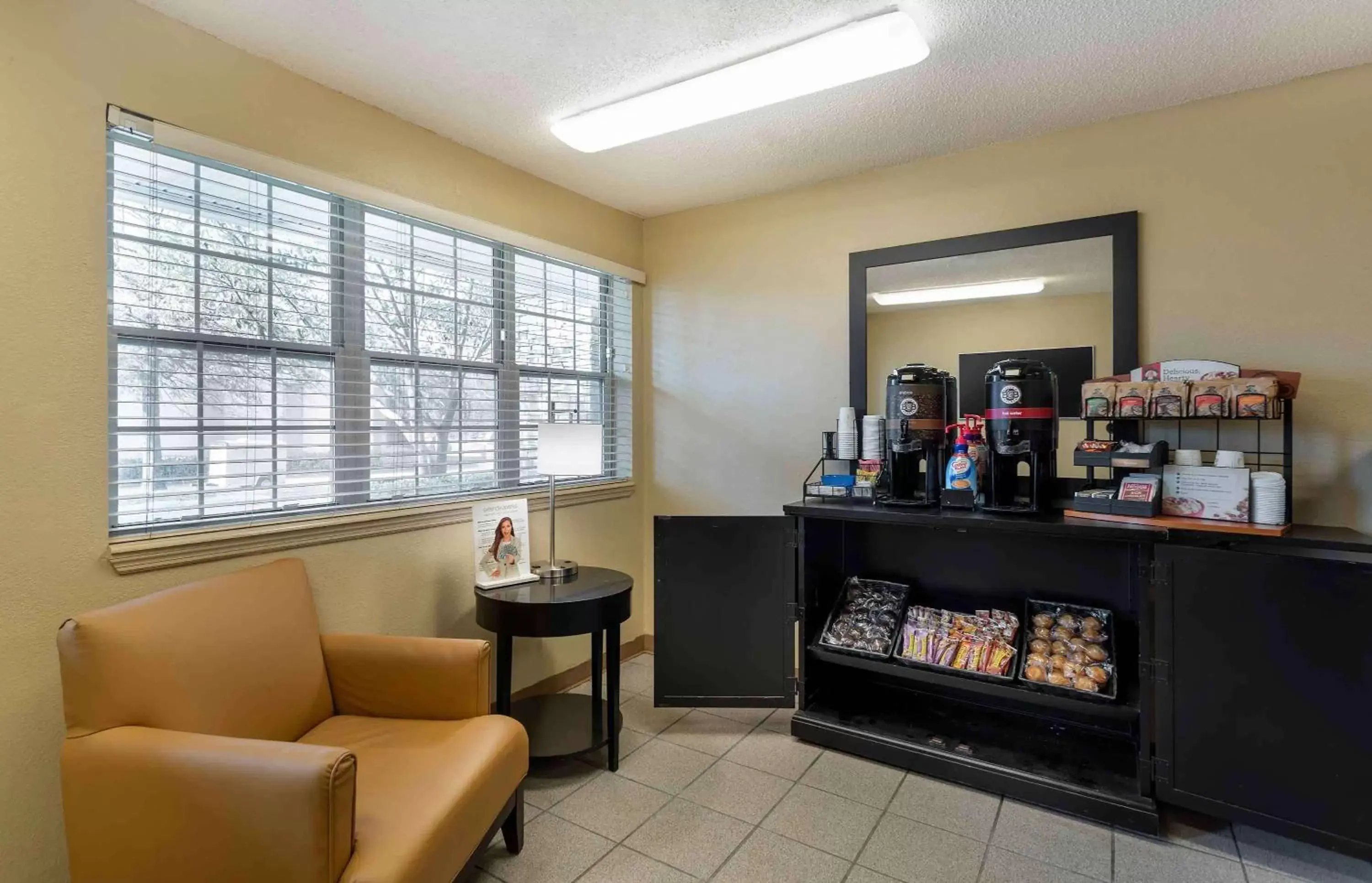 Breakfast in Extended Stay America Suites - Nashville - Brentwood - South