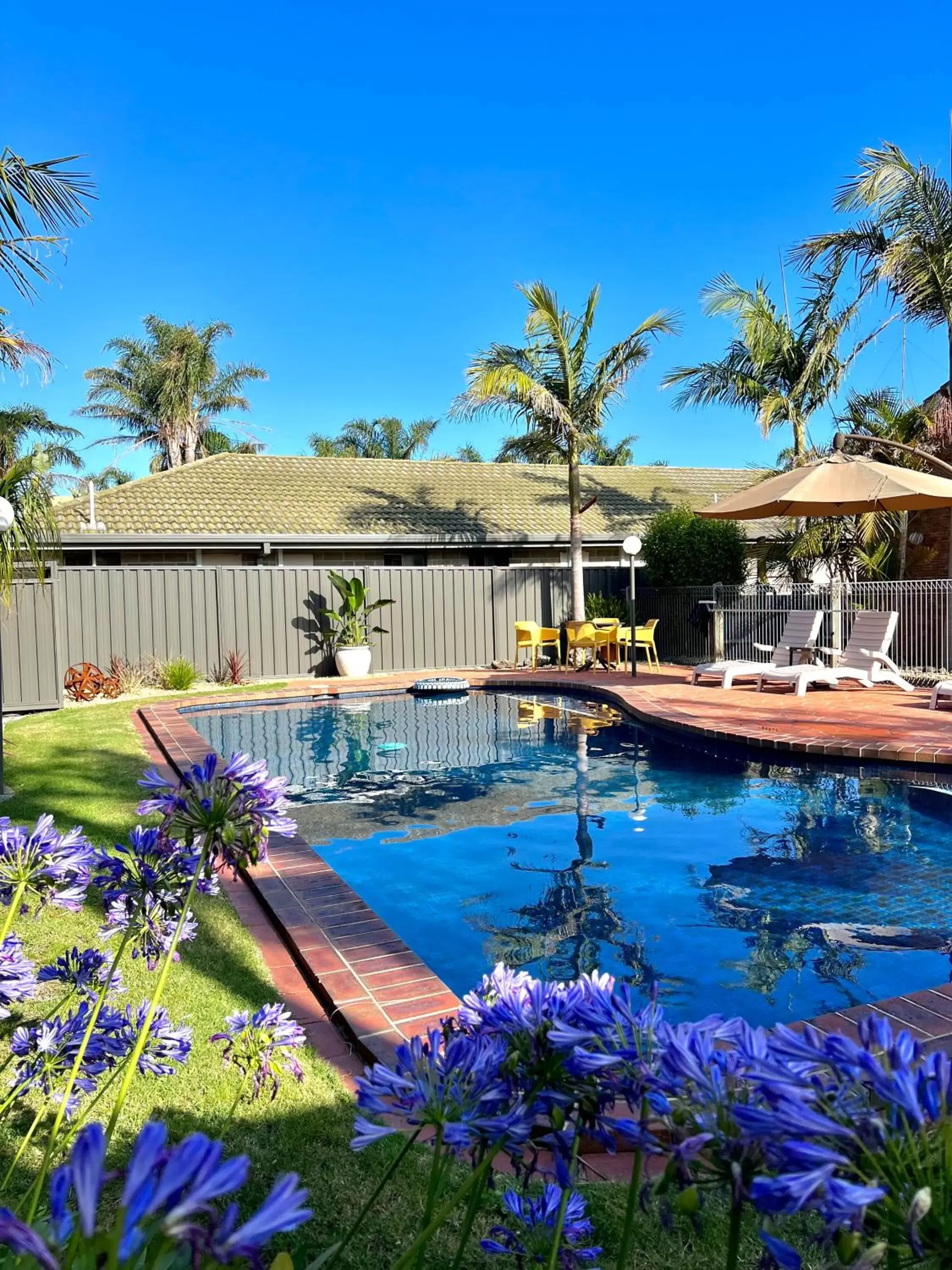 Swimming Pool in Coastal Waters Motor Inn