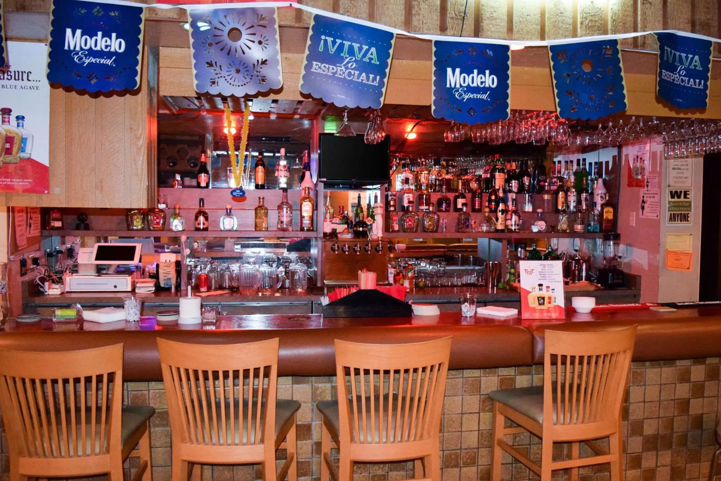 Lounge or bar in Quality Inn Umatilla - Hermiston Lounge or bar in Quality Inn Umatilla - Hermiston