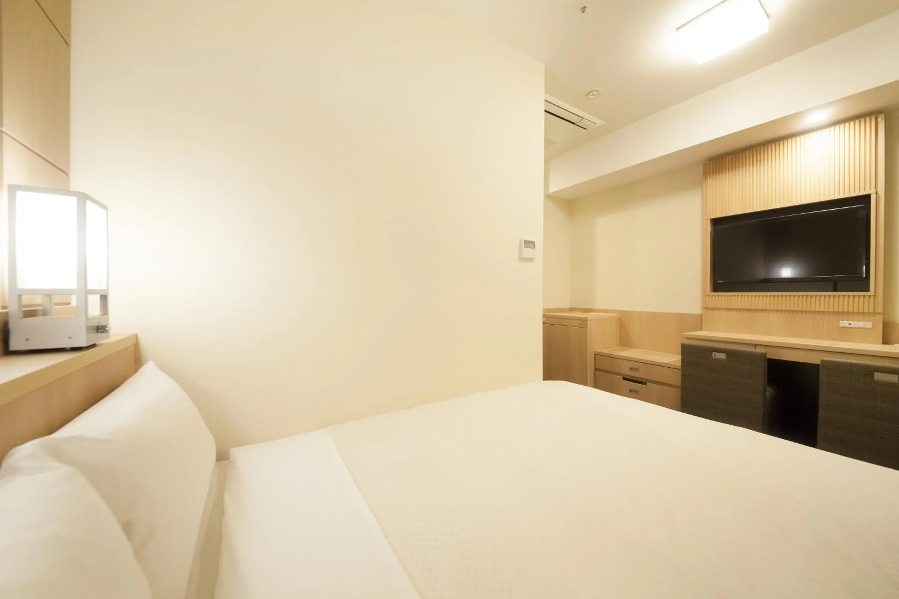 Bed in Vessel Hotel Campana Kyoto Gojo