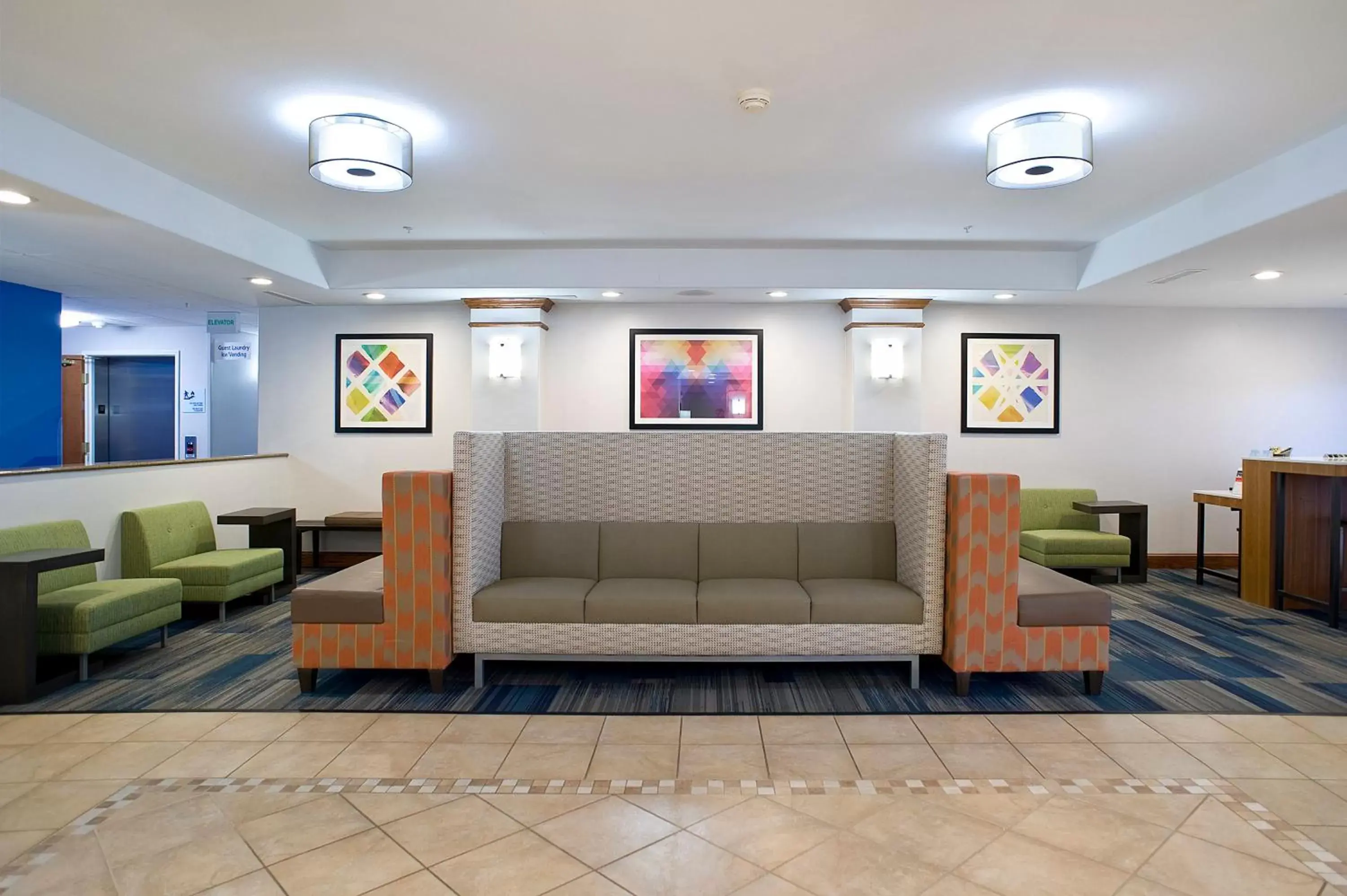 Property building, Lobby/Reception in Holiday Inn Express Hotel & Suites Brookings, an IHG Hotel