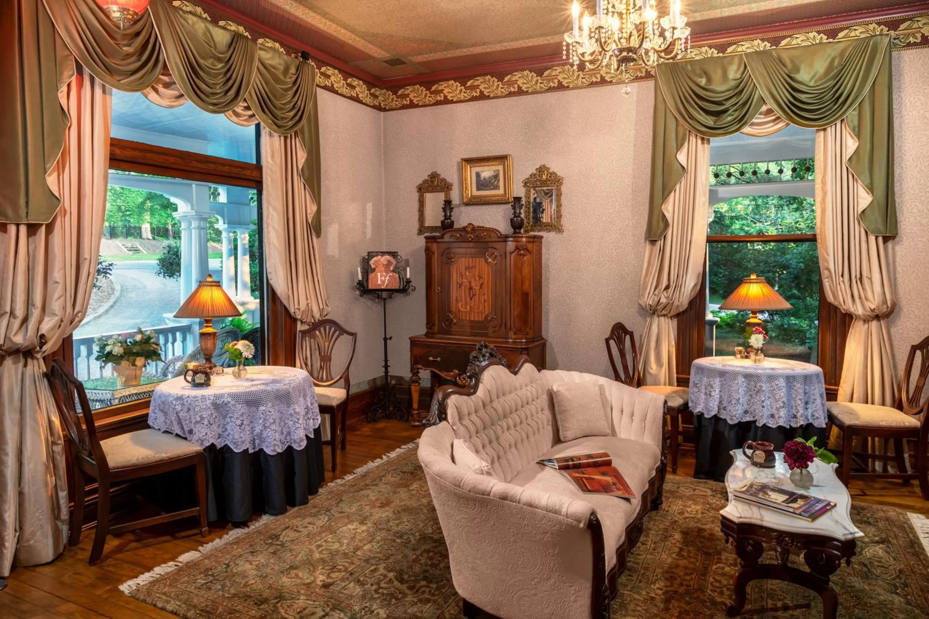 Restaurant/places to eat, Seating Area in The 1899 Wright Inn & Carriage House