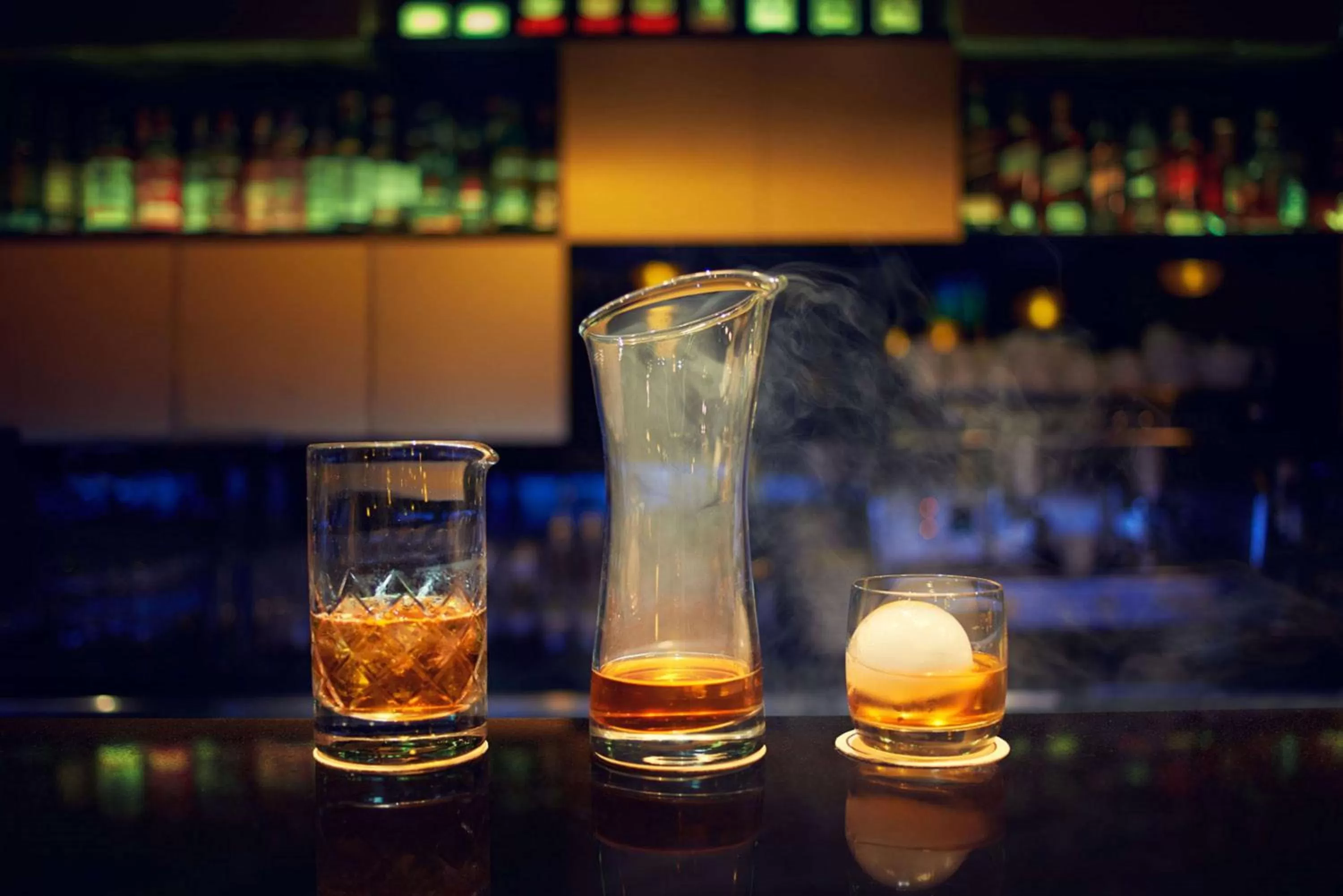 Lounge or bar in DoubleTree by Hilton Łódź