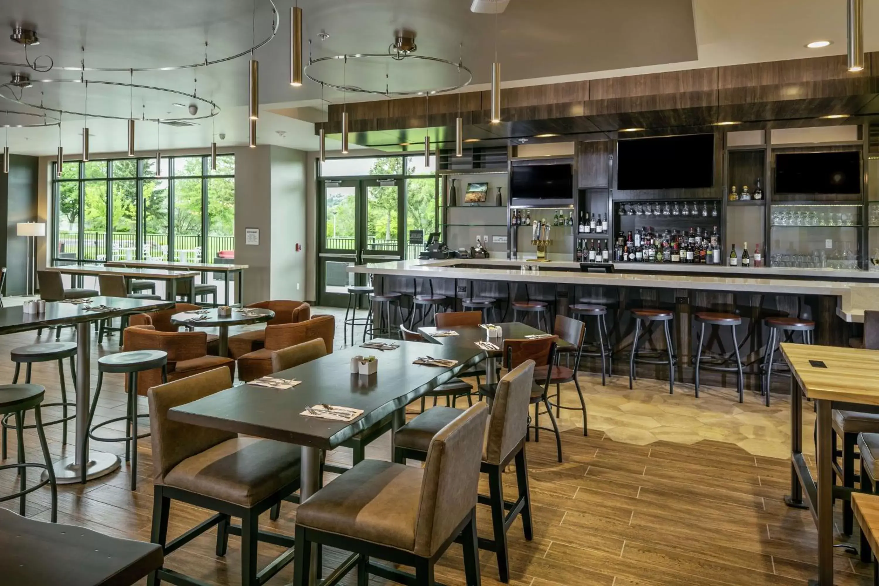 Lounge or bar, Restaurant/Places to Eat in Hilton Garden Inn Wenatchee, Wa