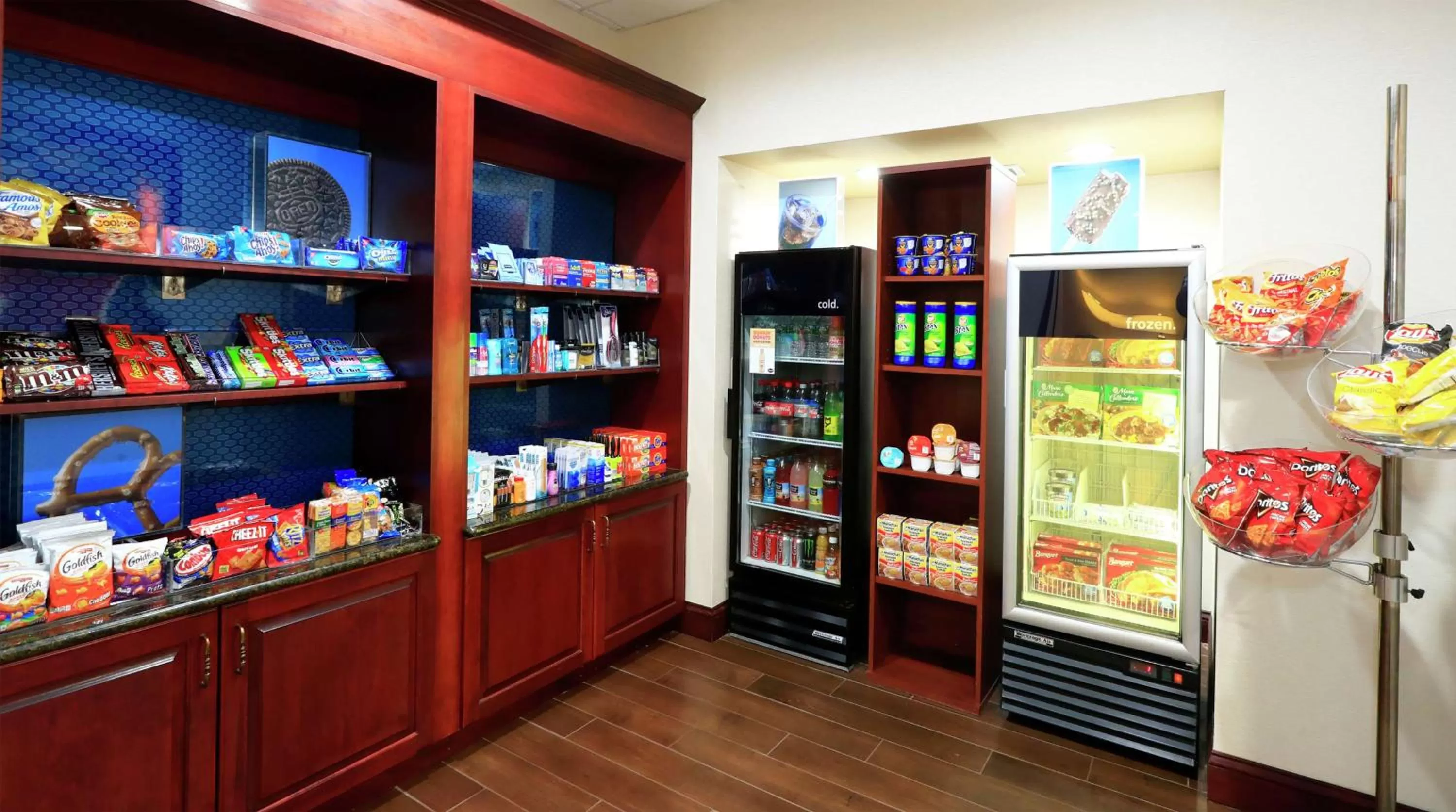 Restaurant/places to eat in Hampton Inn and Suites of Lamar