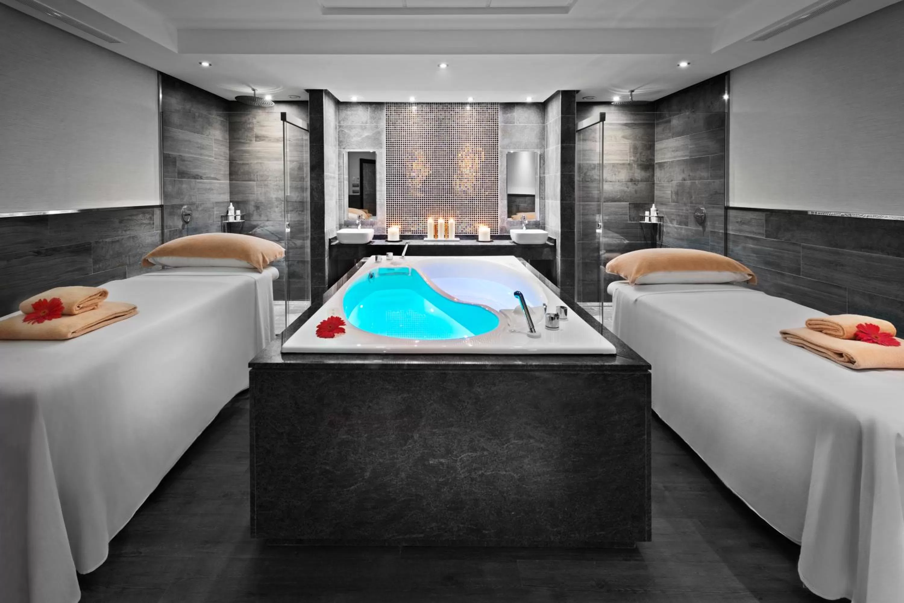 Massage, Bed in Elba Lanzarote Royal Village Resort