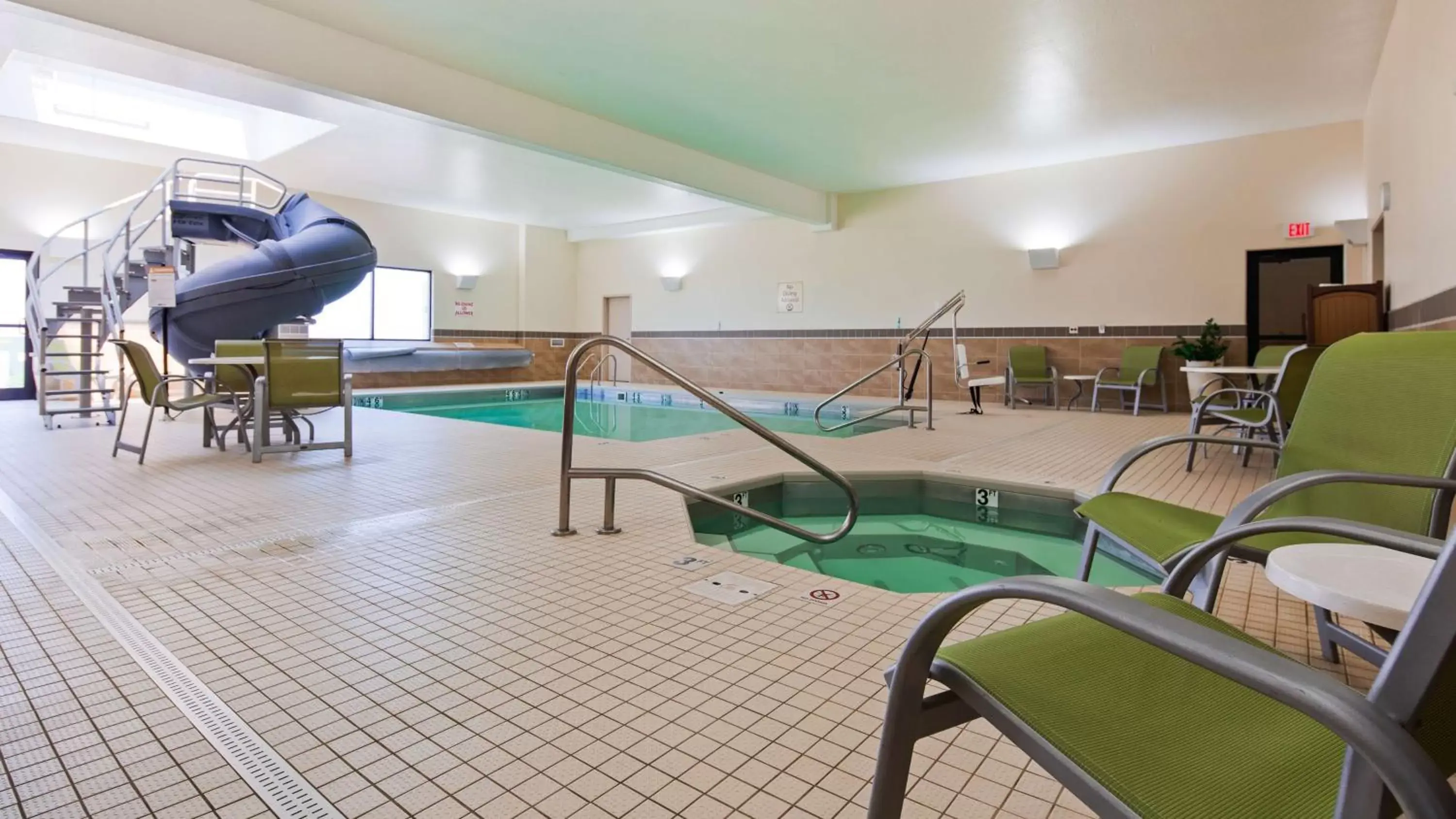 On site, Swimming Pool in Best Western Plus Havre Inn & Suites