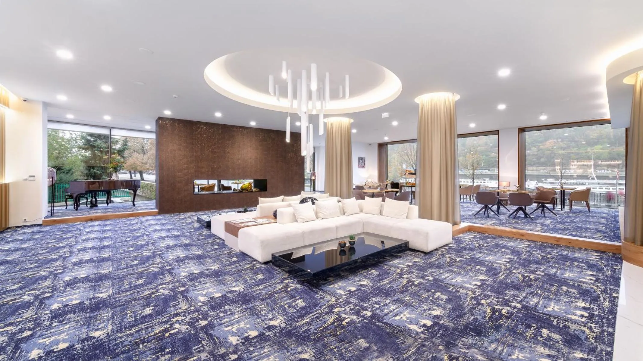 Restaurant/places to eat, Bed in The President