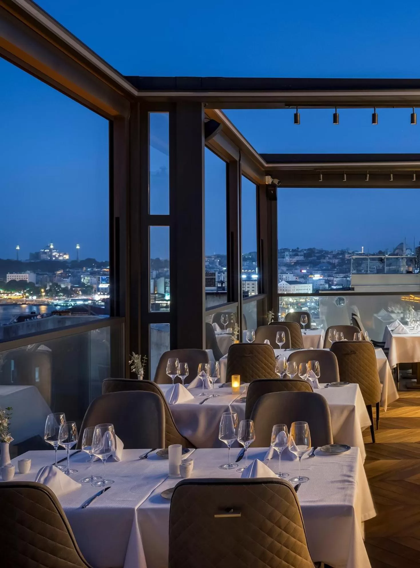 Restaurant/places to eat in Azzap Hotel Galata