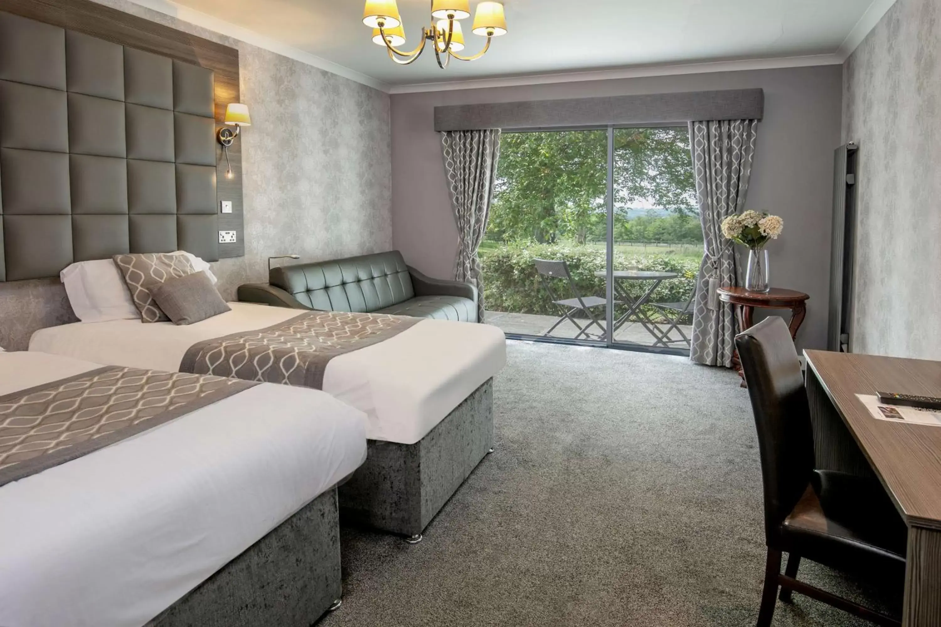 Bedroom, Bed in Dryfesdale Hotel - BW Signature Collection Bedroom, Bed in Dryfesdale Hotel - BW Signature Collection