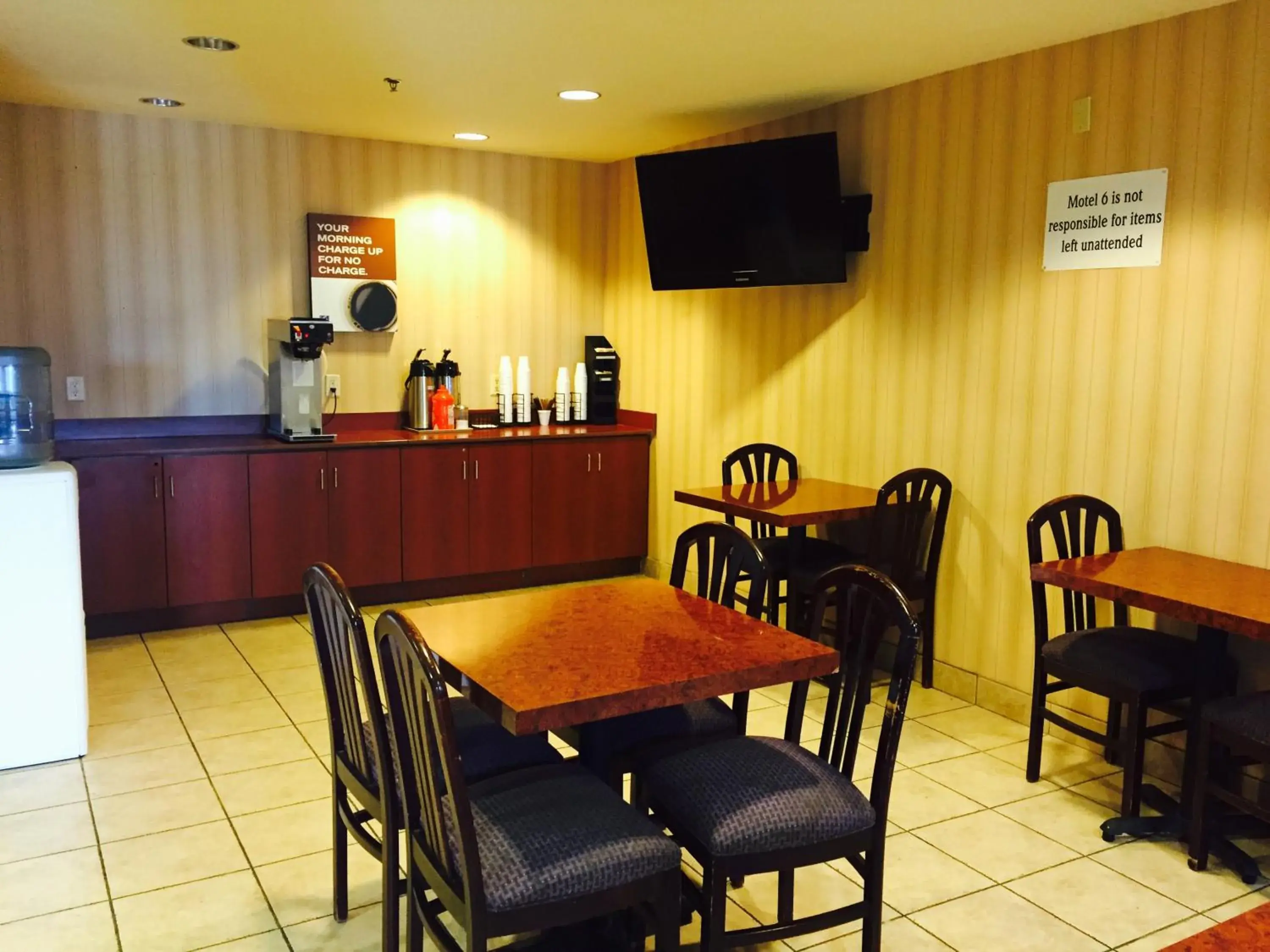 Lobby or reception, Restaurant/Places to Eat in Americas Best Value Inn & Suites Brunswick