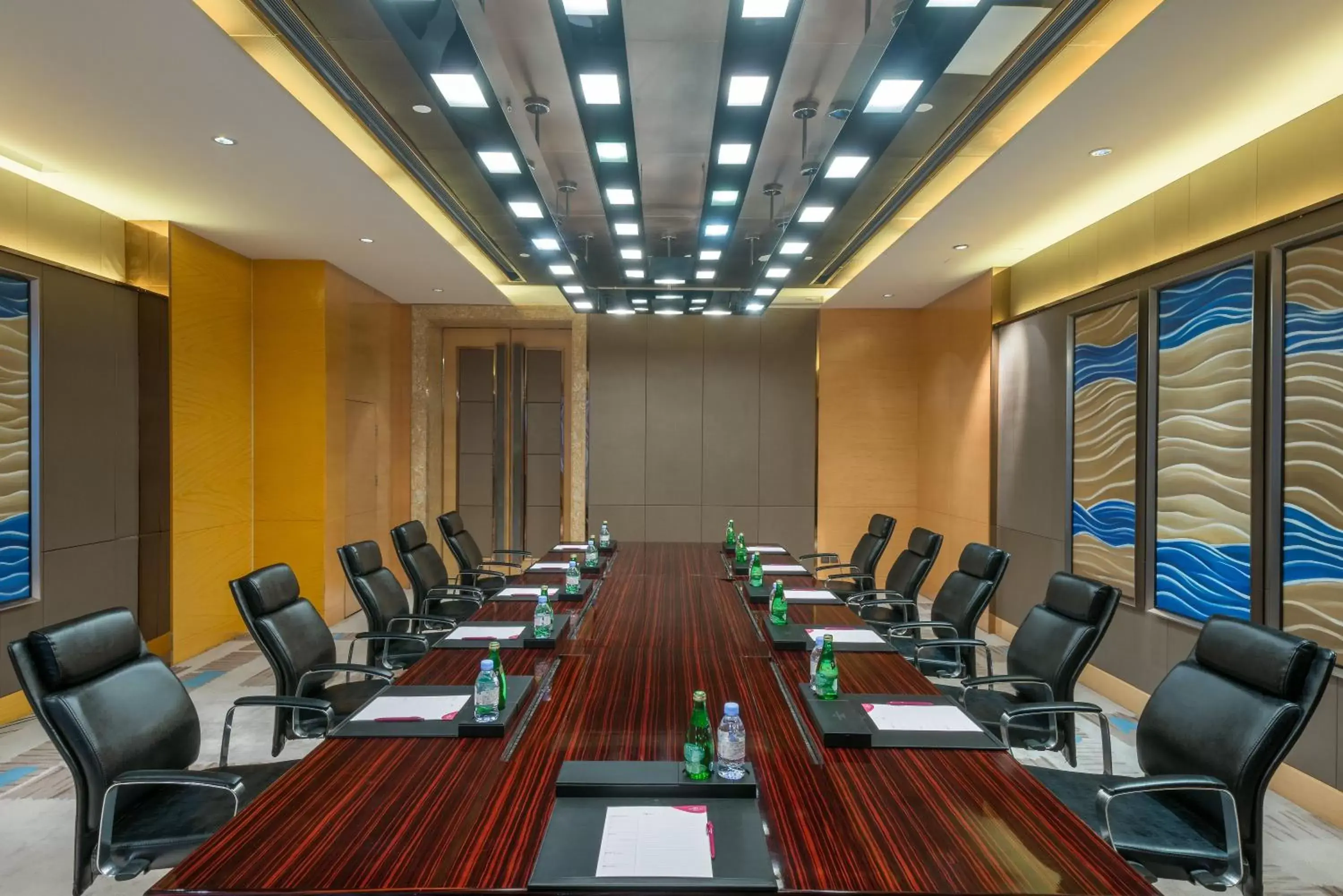 Meeting/conference room in Crowne Plaza Hotel Lanzhou, an IHG Hotel