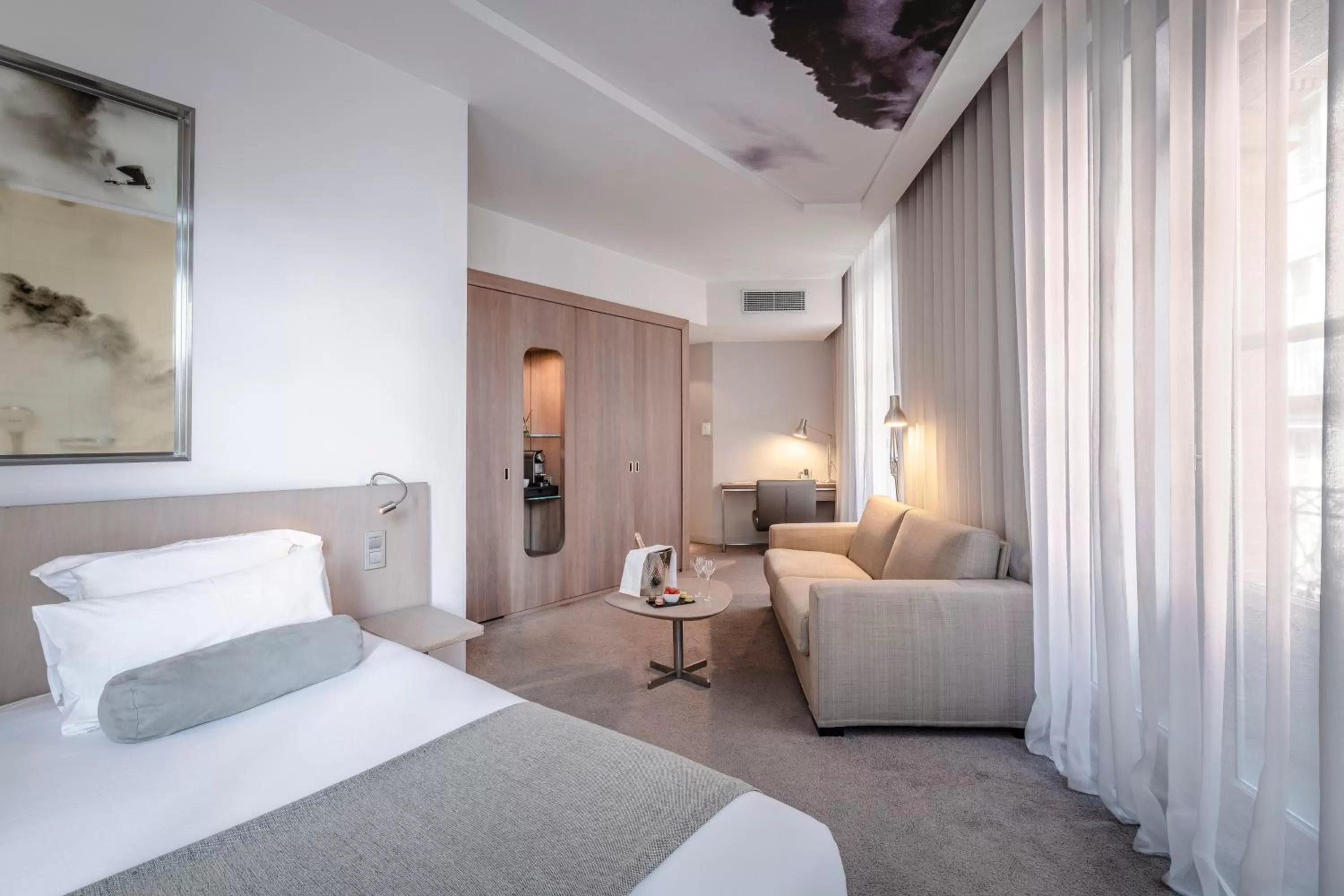 Bedroom, Bed in Le Grand Balcon Hotel