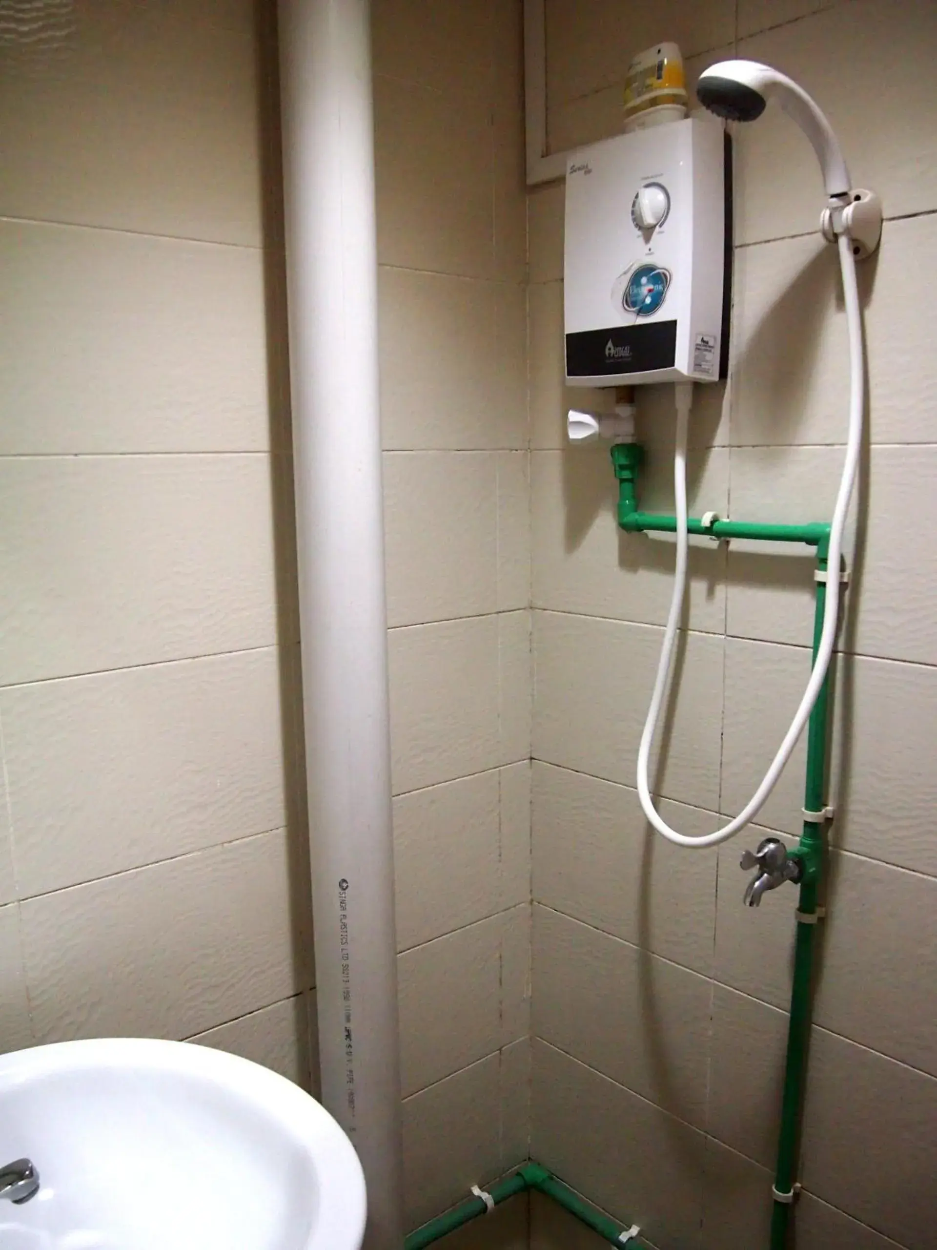 Shower, Bathroom in Kawan Hostel