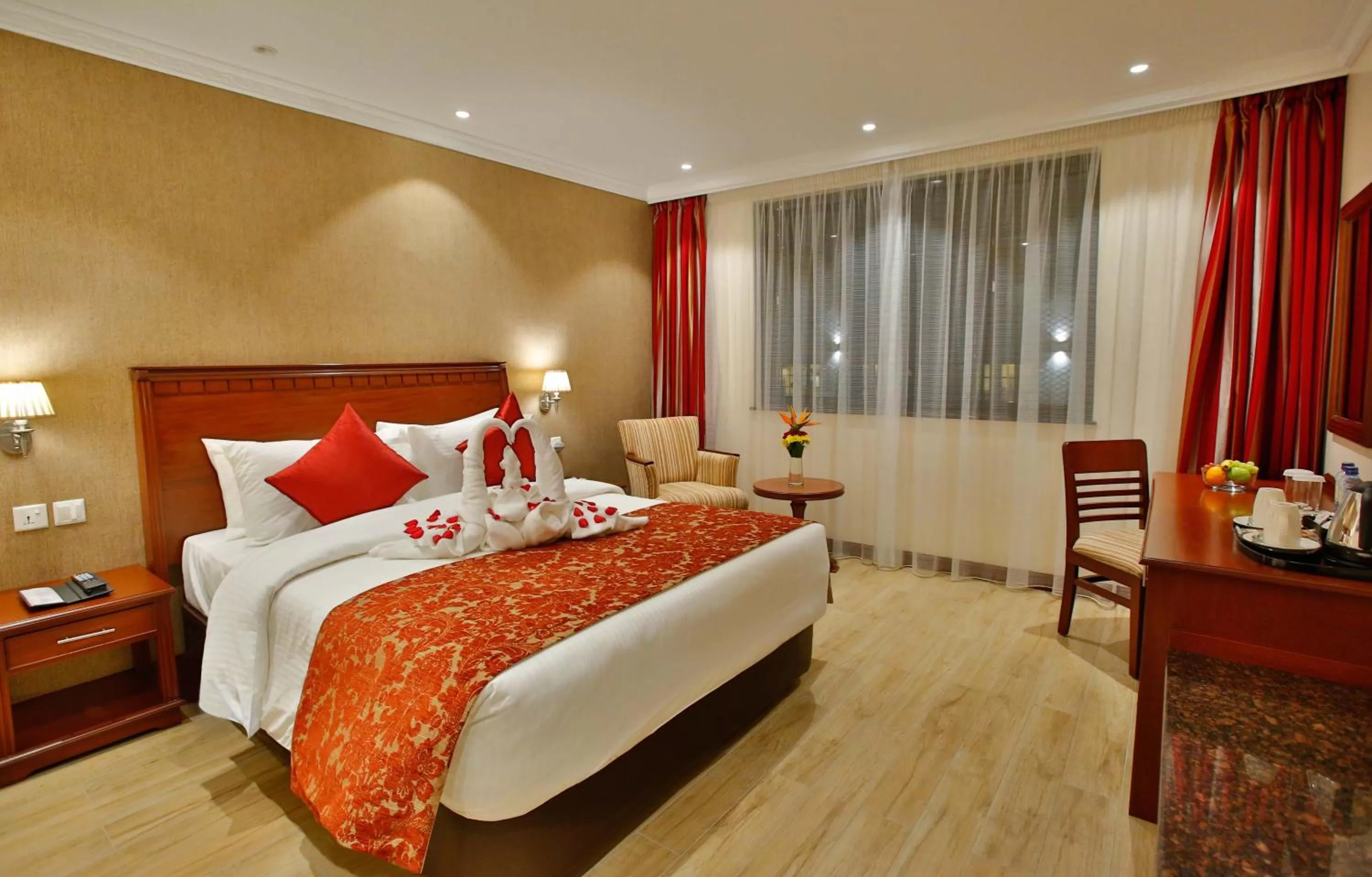 Living room, Bed in Sarova Woodlands Hotel and Spa