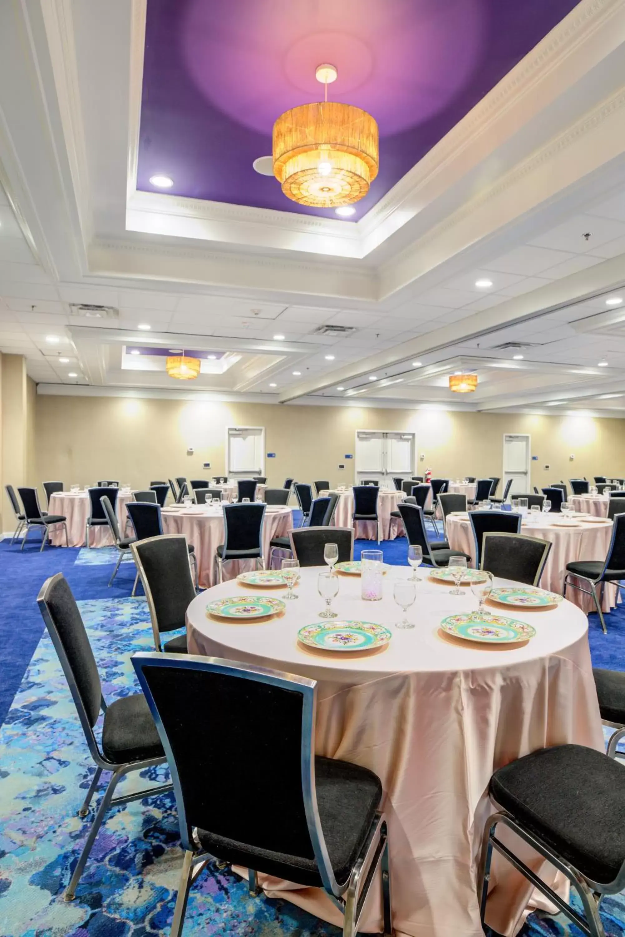 Banquet/Function facilities, Restaurant/Places to Eat in Hotel Indigo Charleston - Mount Pleasant, an IHG Hotel