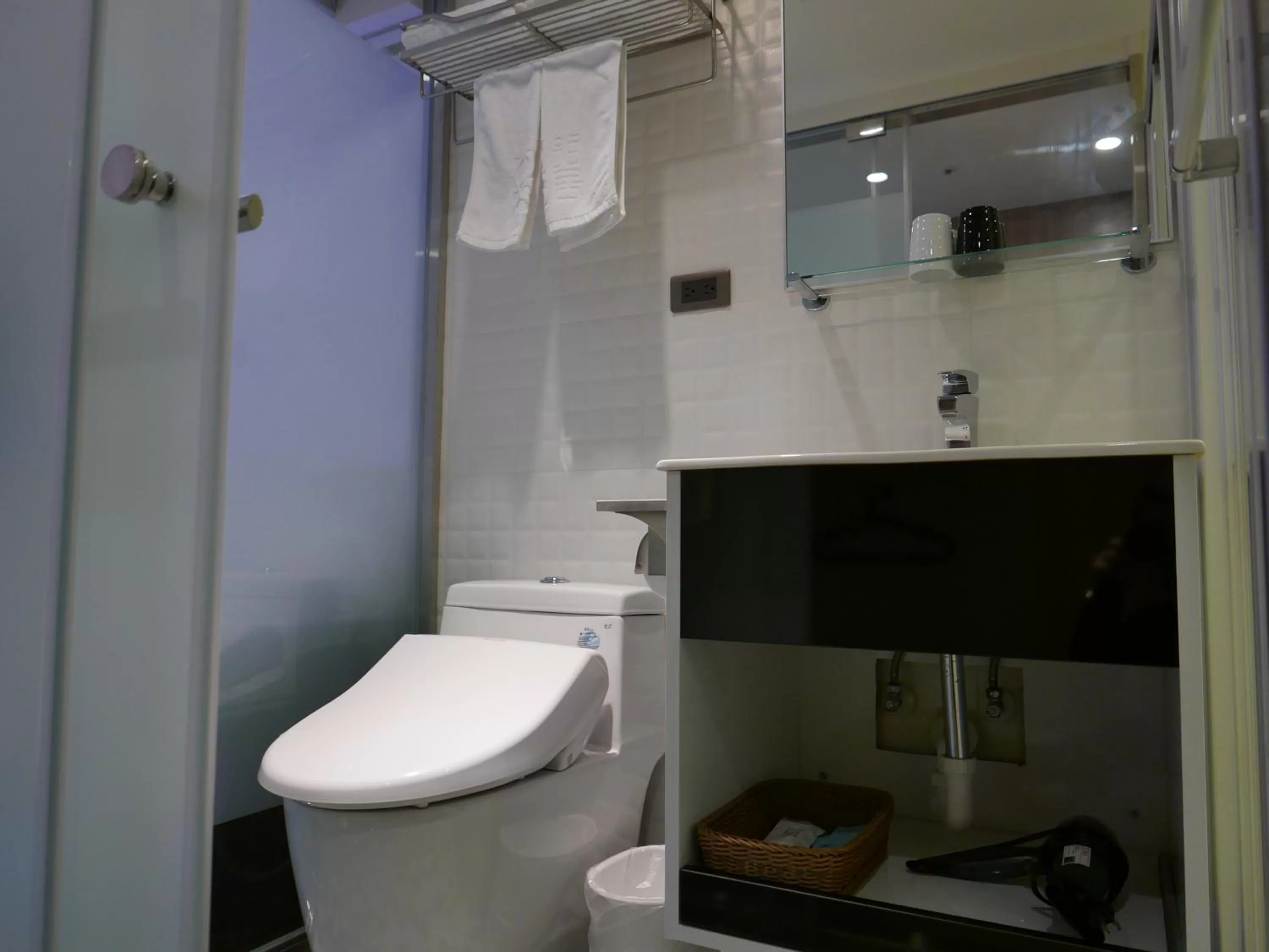 Bathroom in 泊居旅店二館 Oursinn Hotel 2