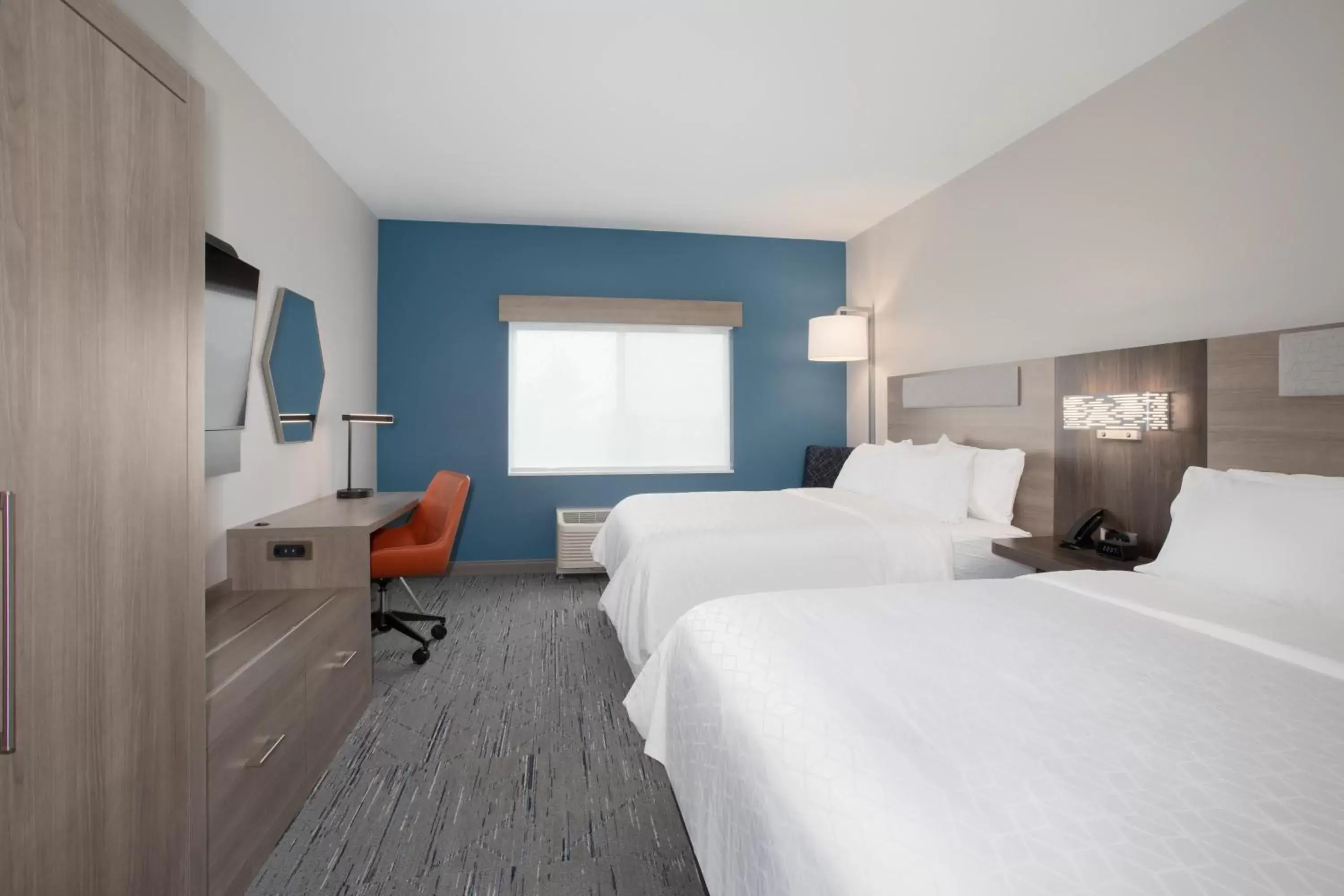 Photo of the whole room, Bed in Holiday Inn Express Hotel & Suites Idaho Falls, an IHG Hotel