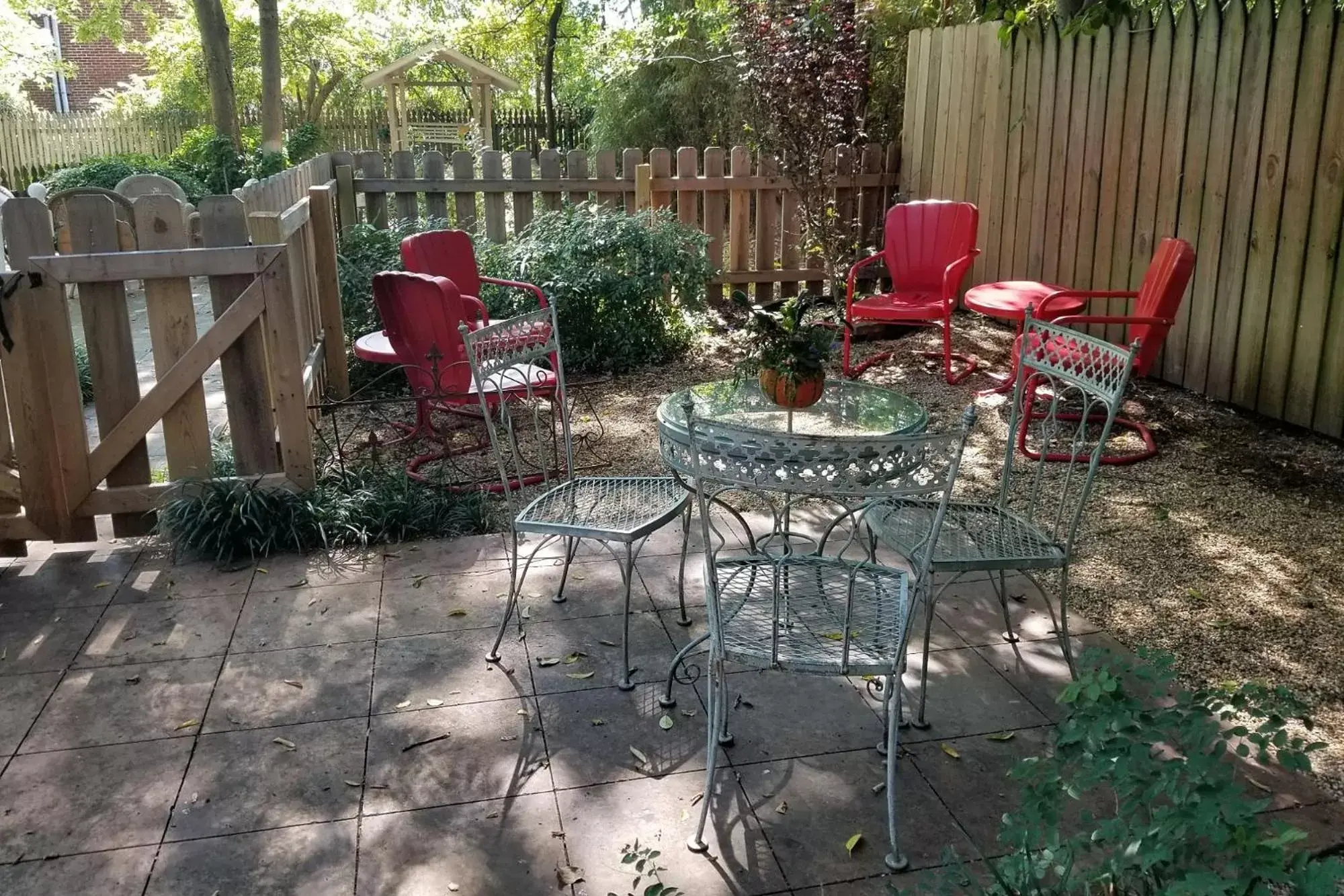 Patio in Rosemont B&B Cottages