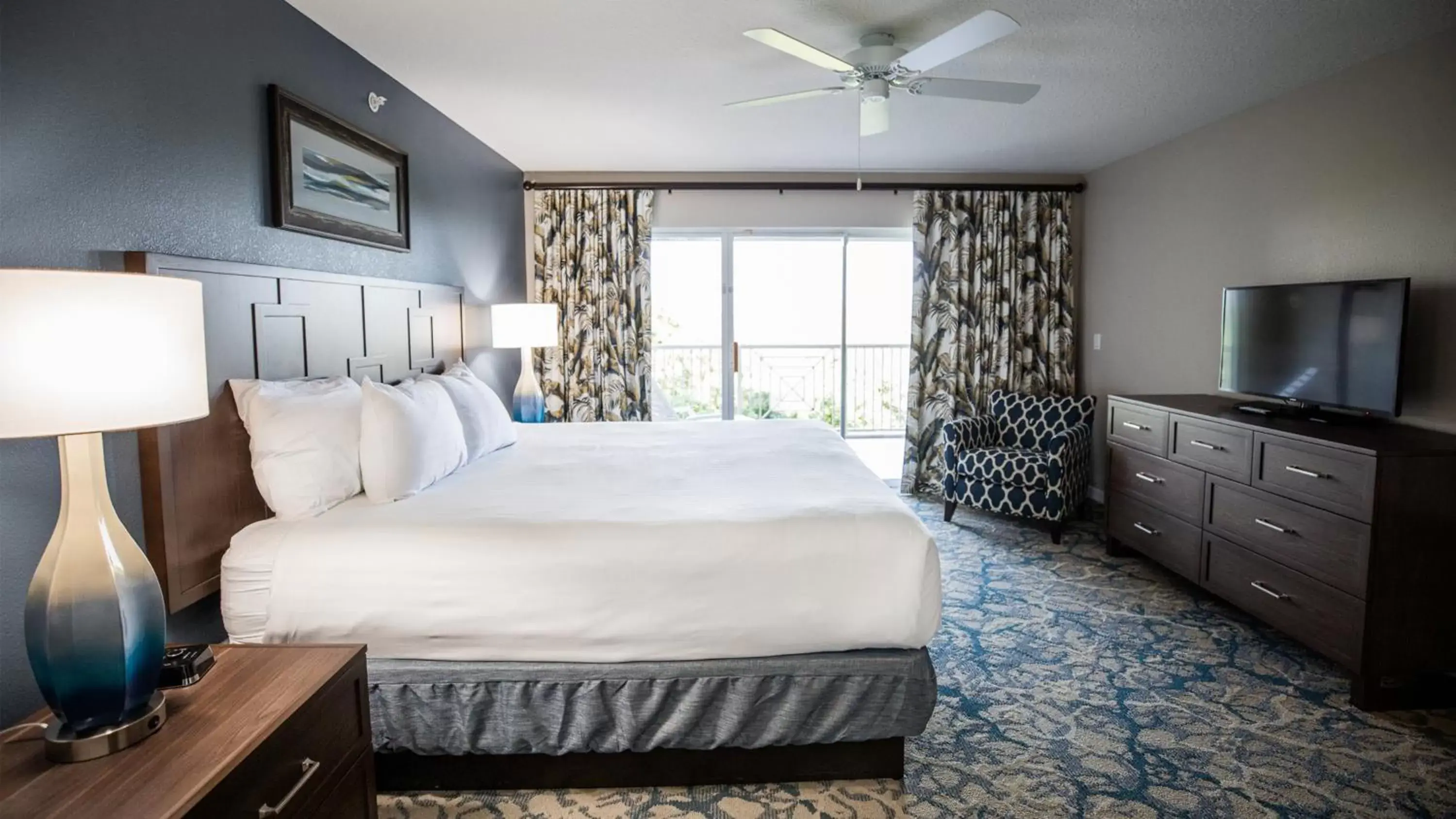 Photo of the whole room, Bed in Holiday Inn Club Vacations Cape Canaveral Beach Resort, an IHG Hotel
